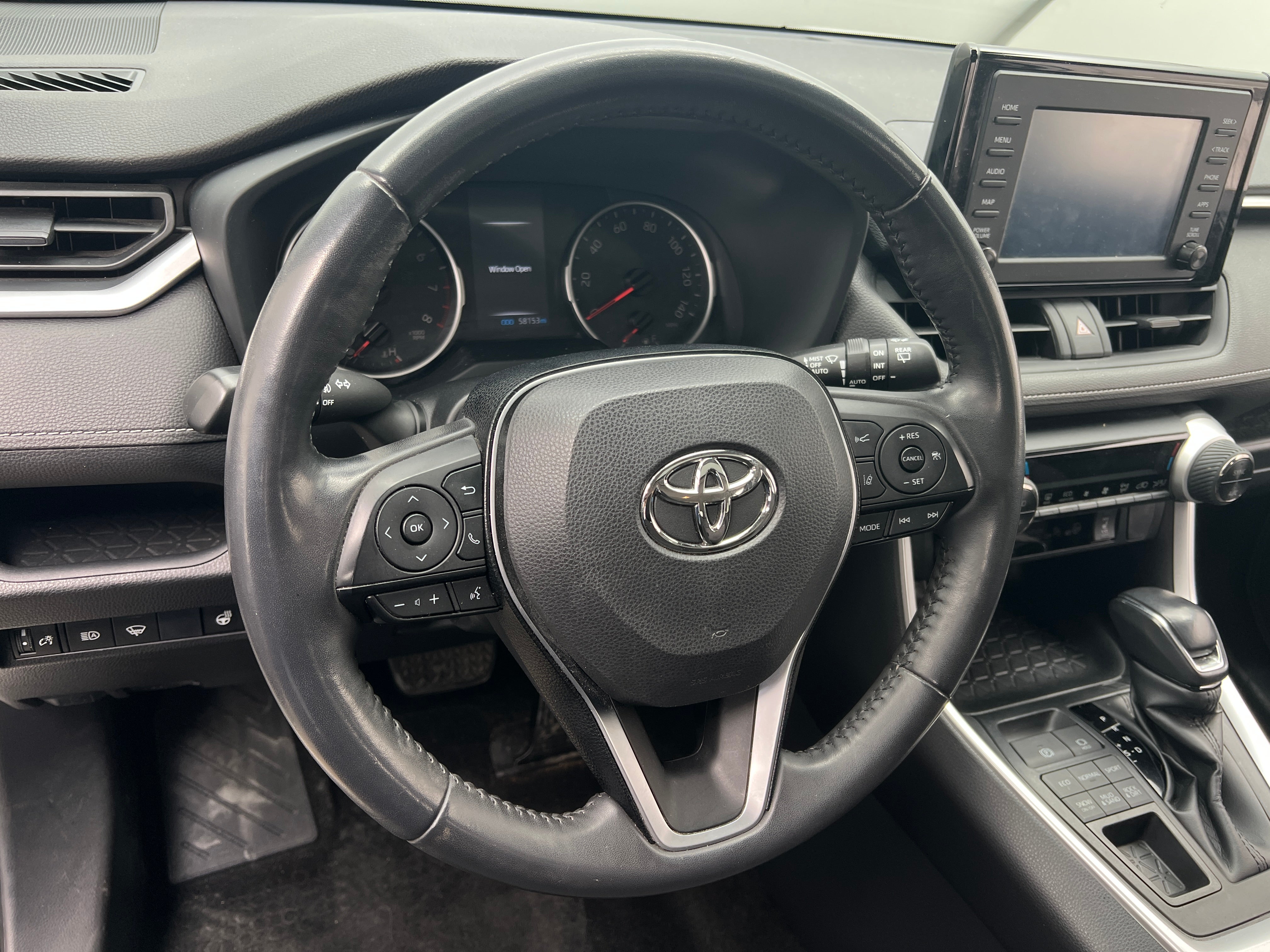 2019 Toyota RAV4 XLE 5