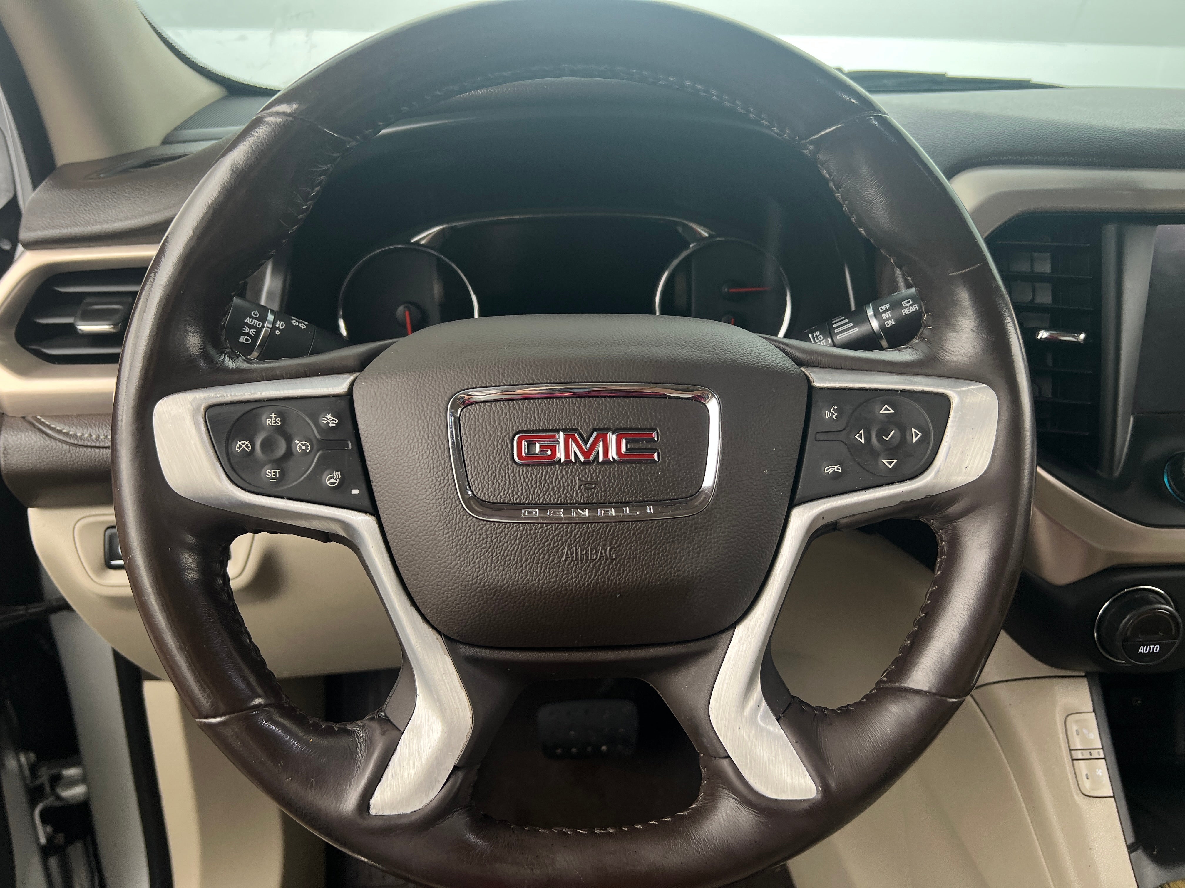 2018 GMC Acadia Denali 4