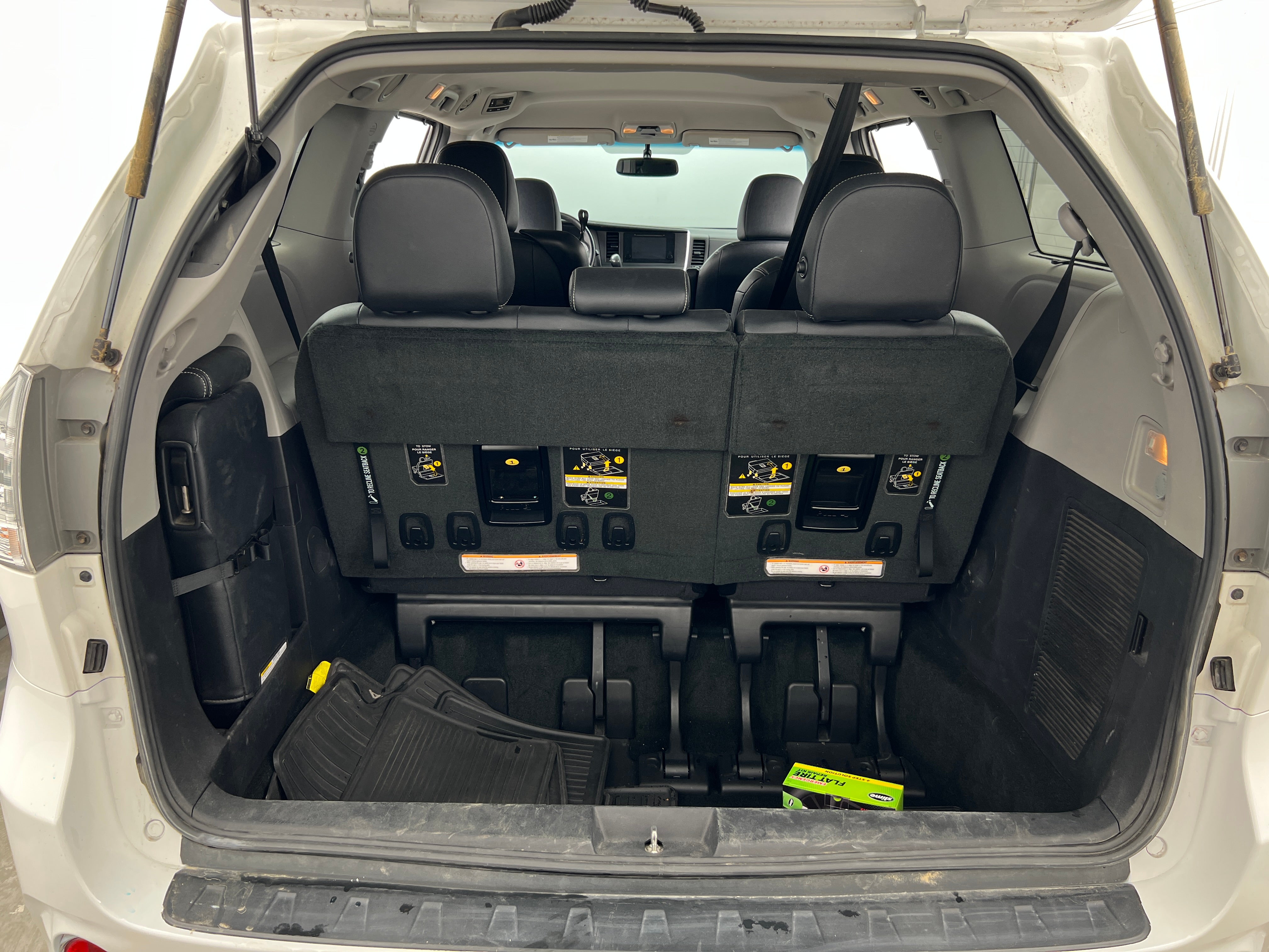 2015 Toyota Sienna SE 7