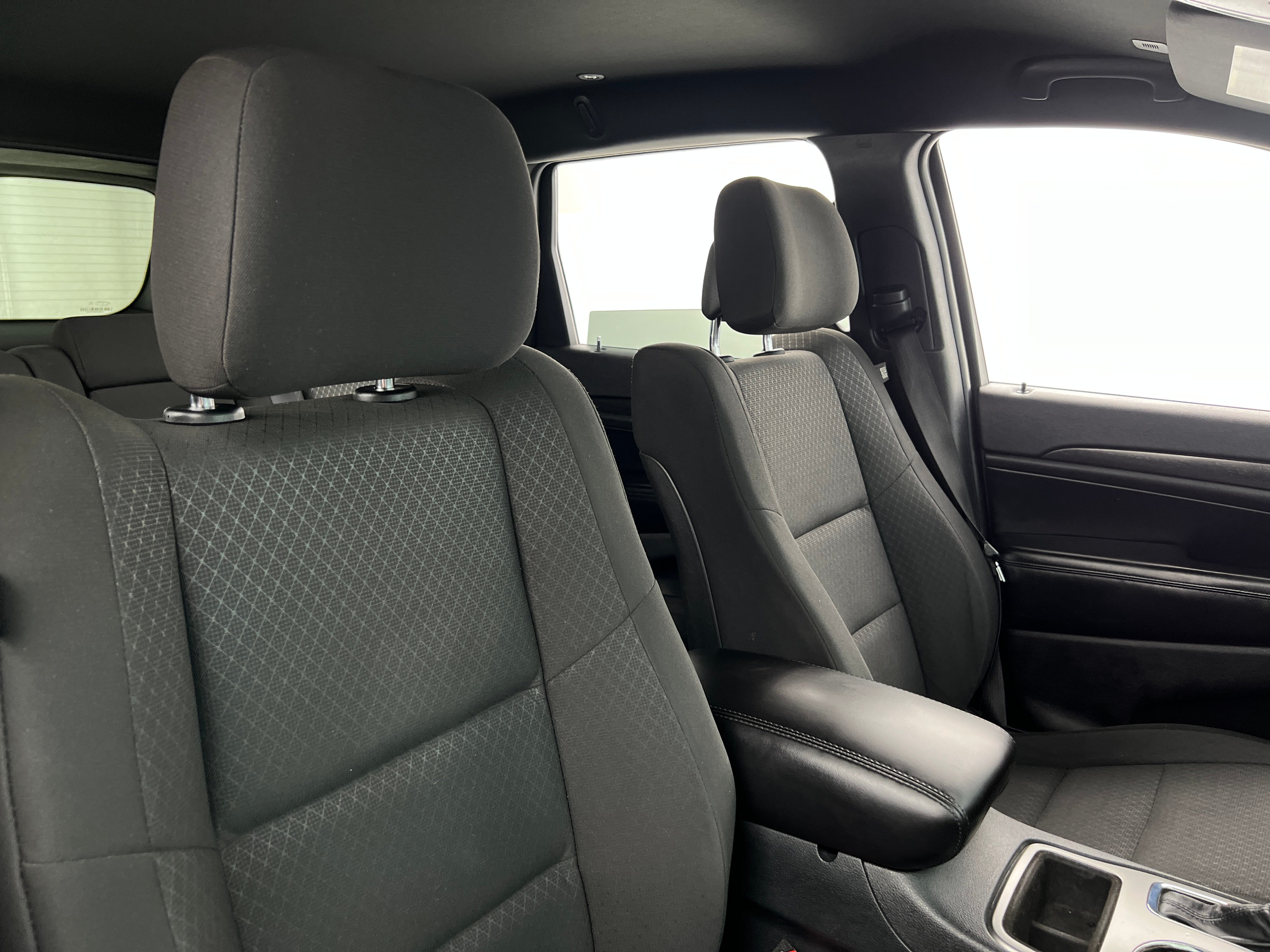 2018 Jeep Grand Cherokee Laredo 2