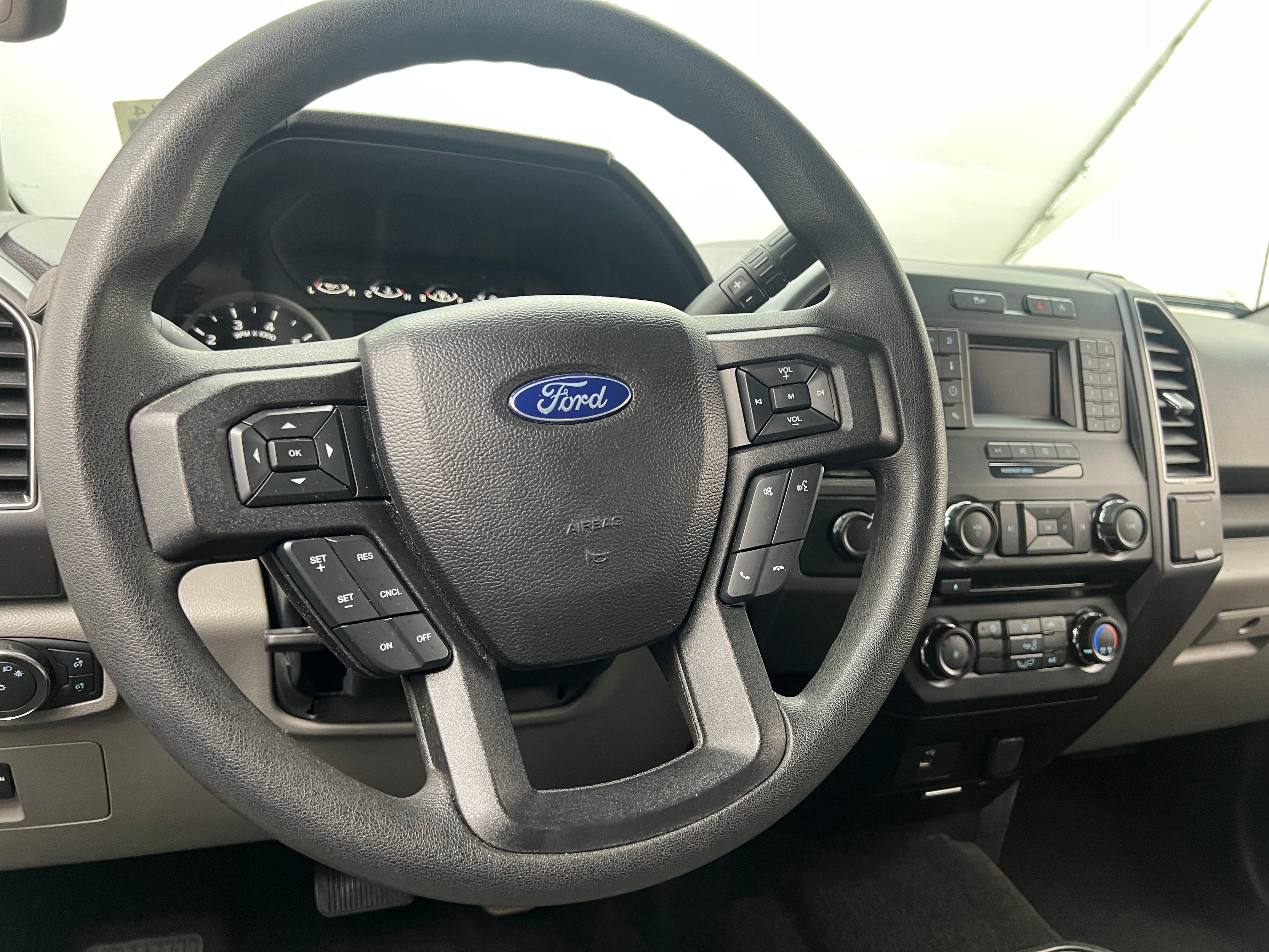 2018 Ford Econoline E-150 5