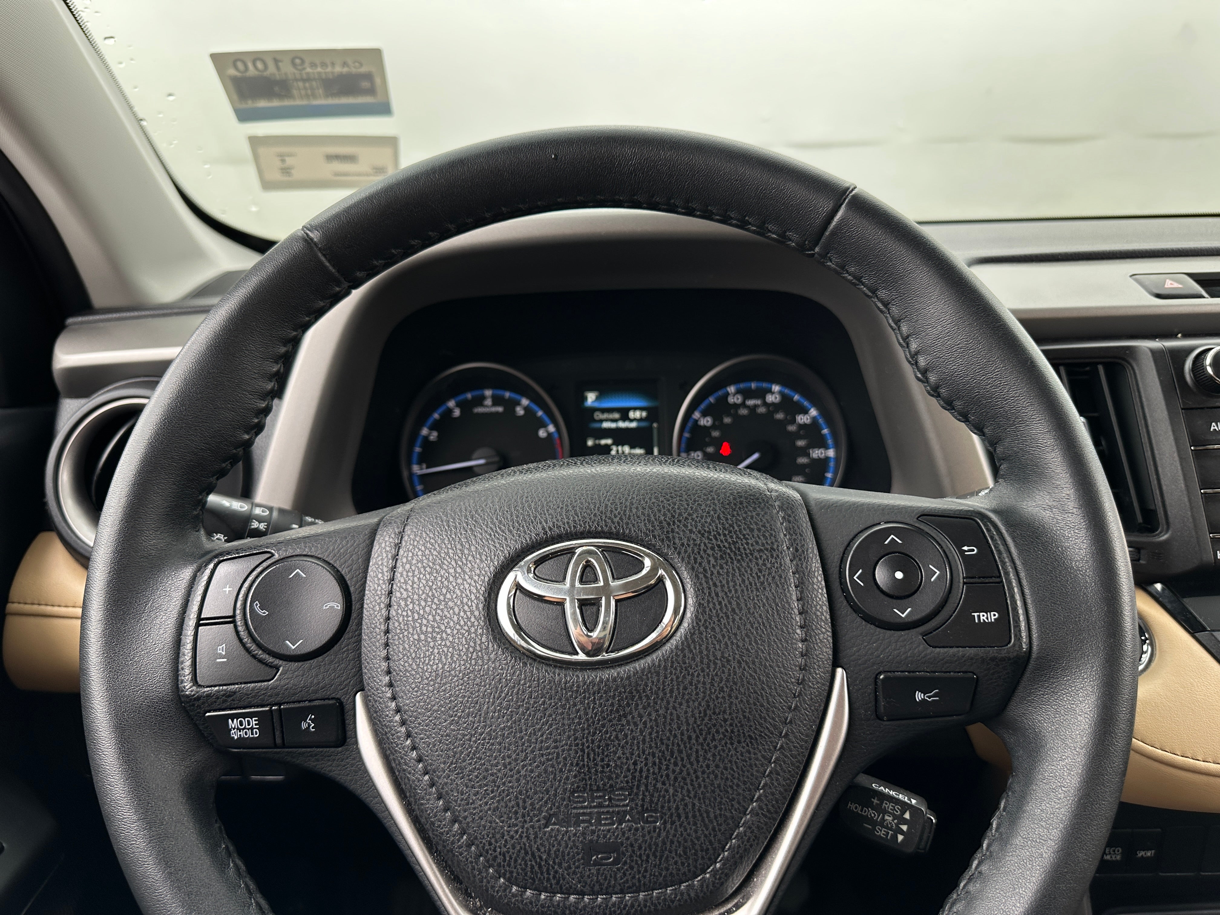 2017 Toyota RAV4 XLE 5