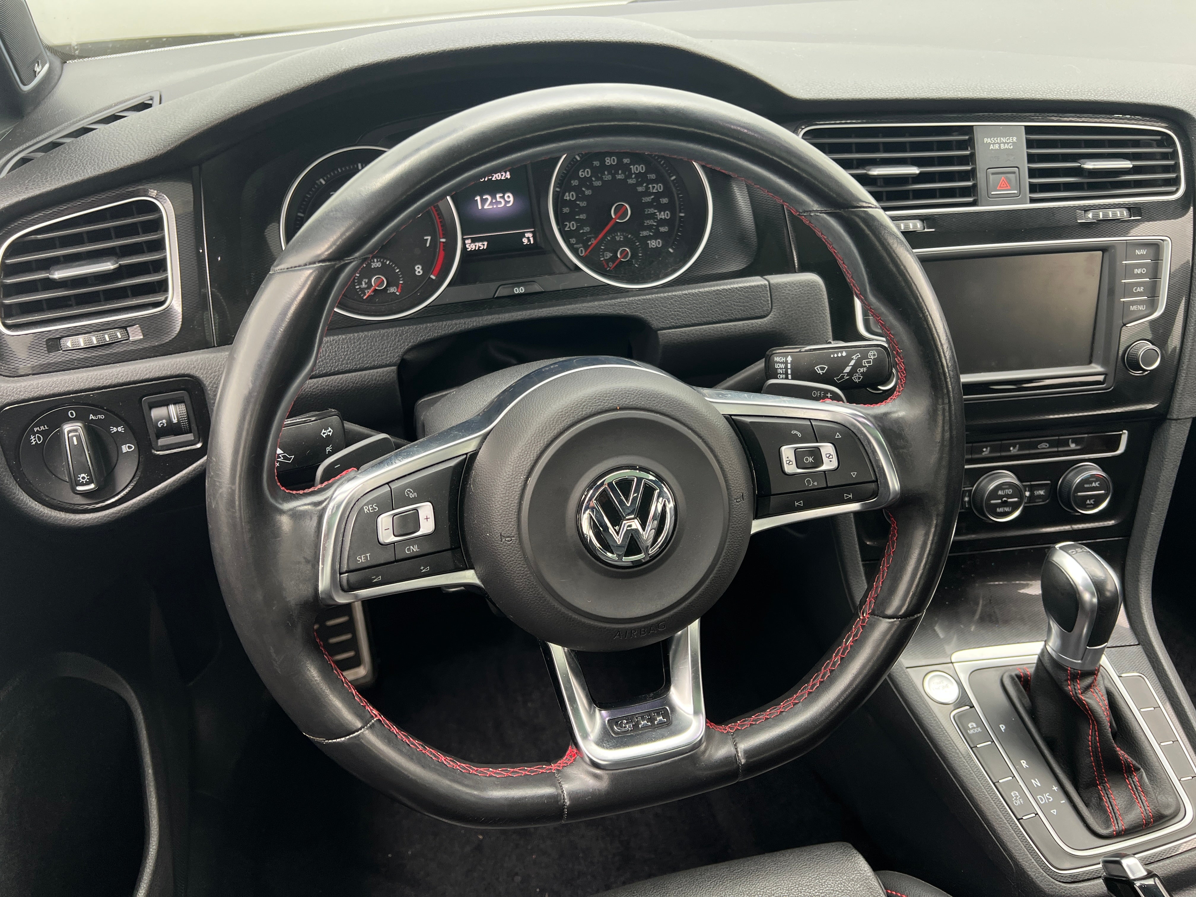 2016 Volkswagen Golf GTI Autobahn 5