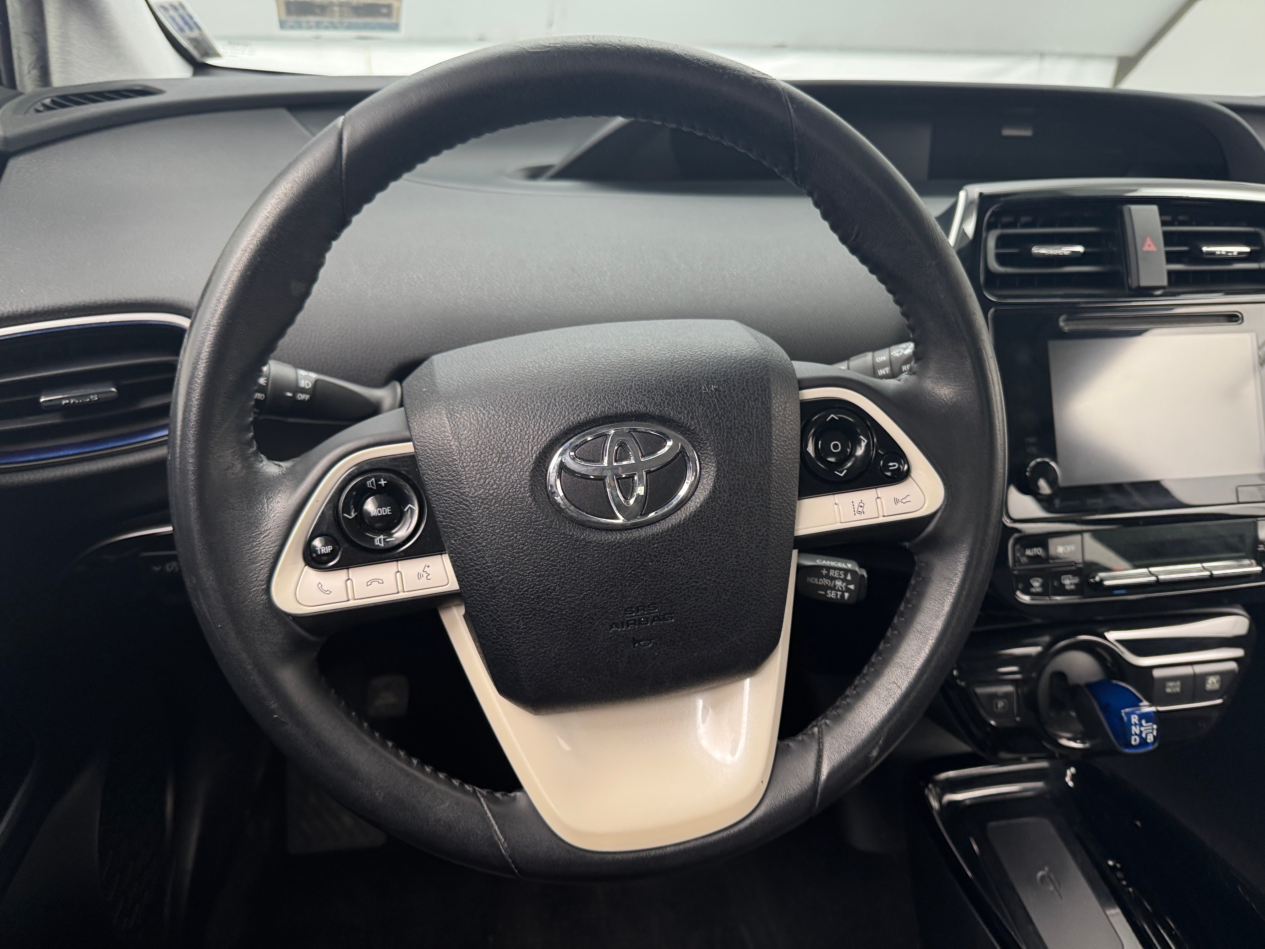 2018 Toyota Prius Three Touring 5