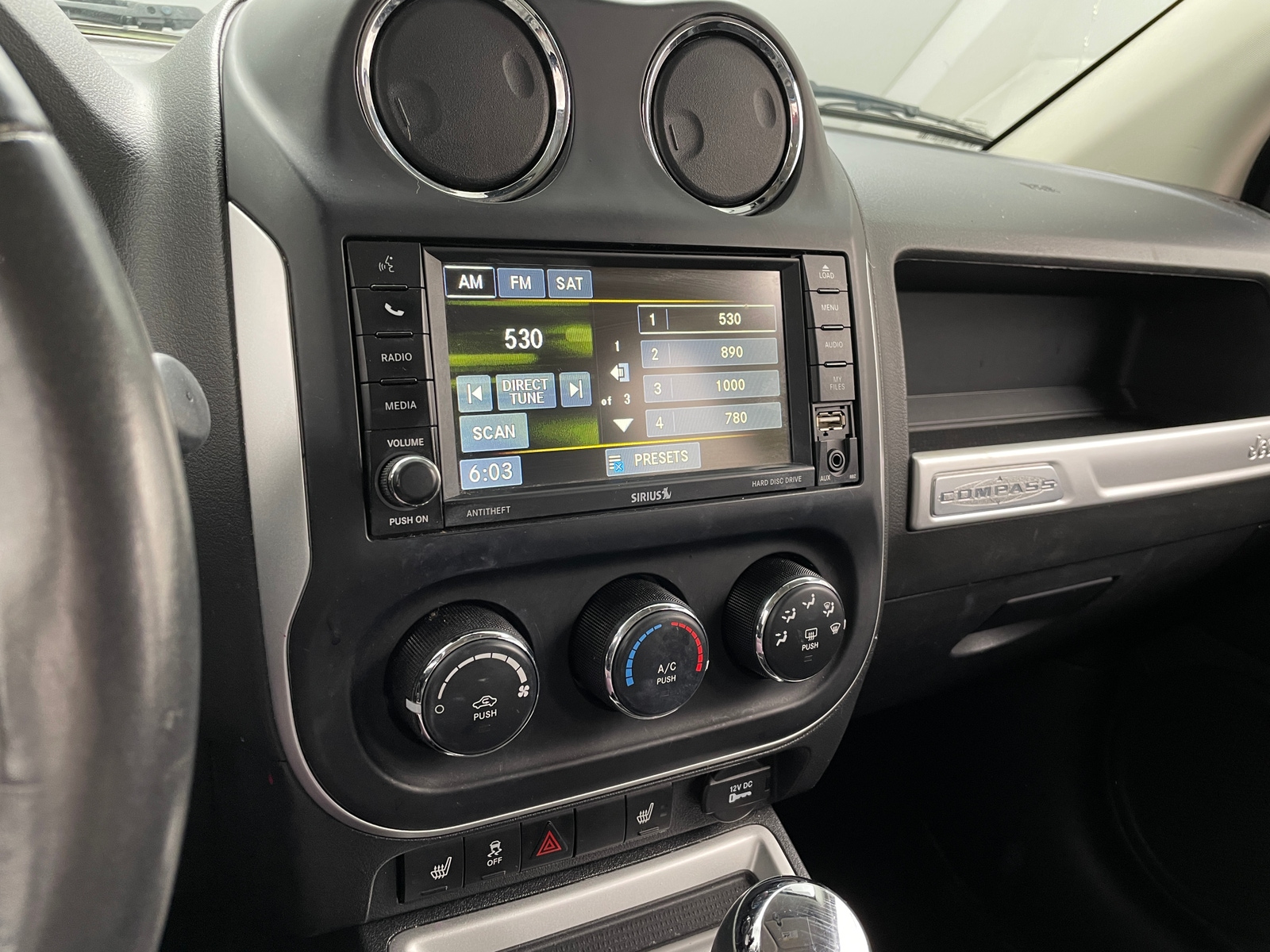 Thumbnail: 2015 Jeep Compass - 3