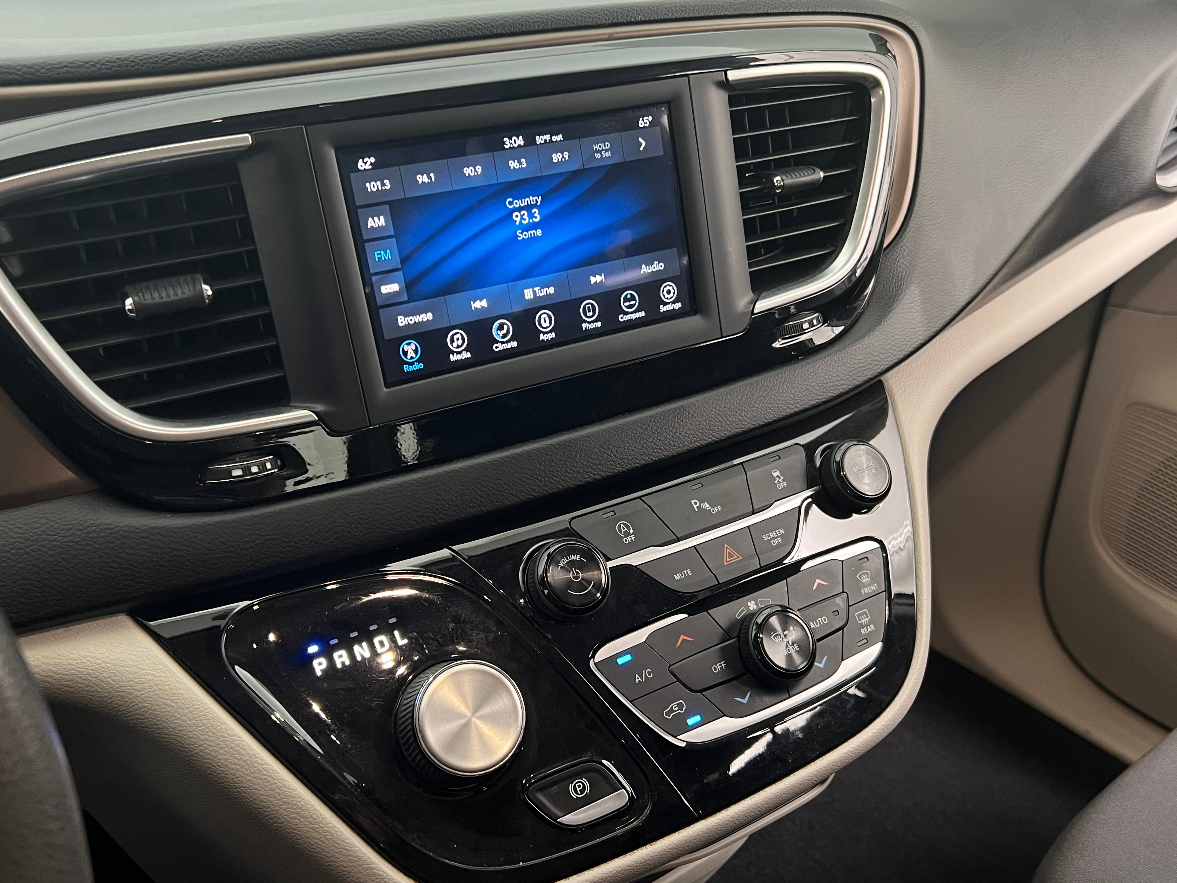 2018 Chrysler Pacifica Touring Plus 4