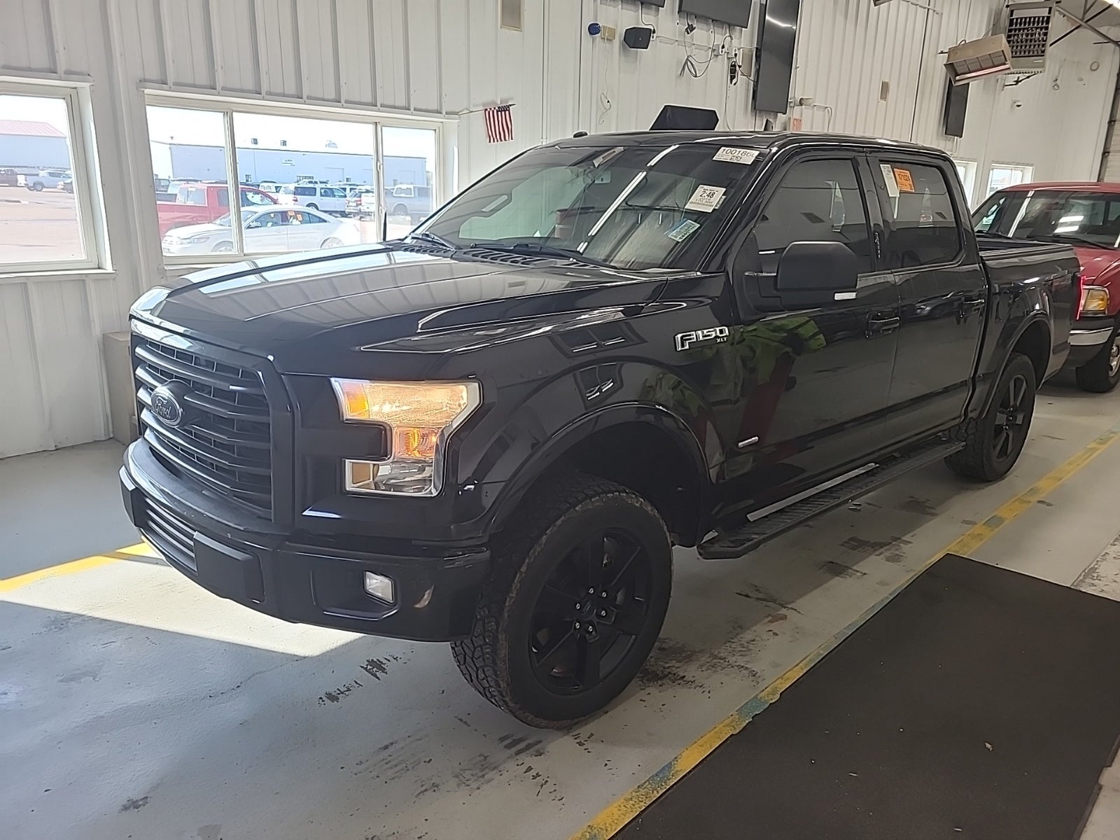 2016 Ford F-150 4WD Supercrew 145" XLT