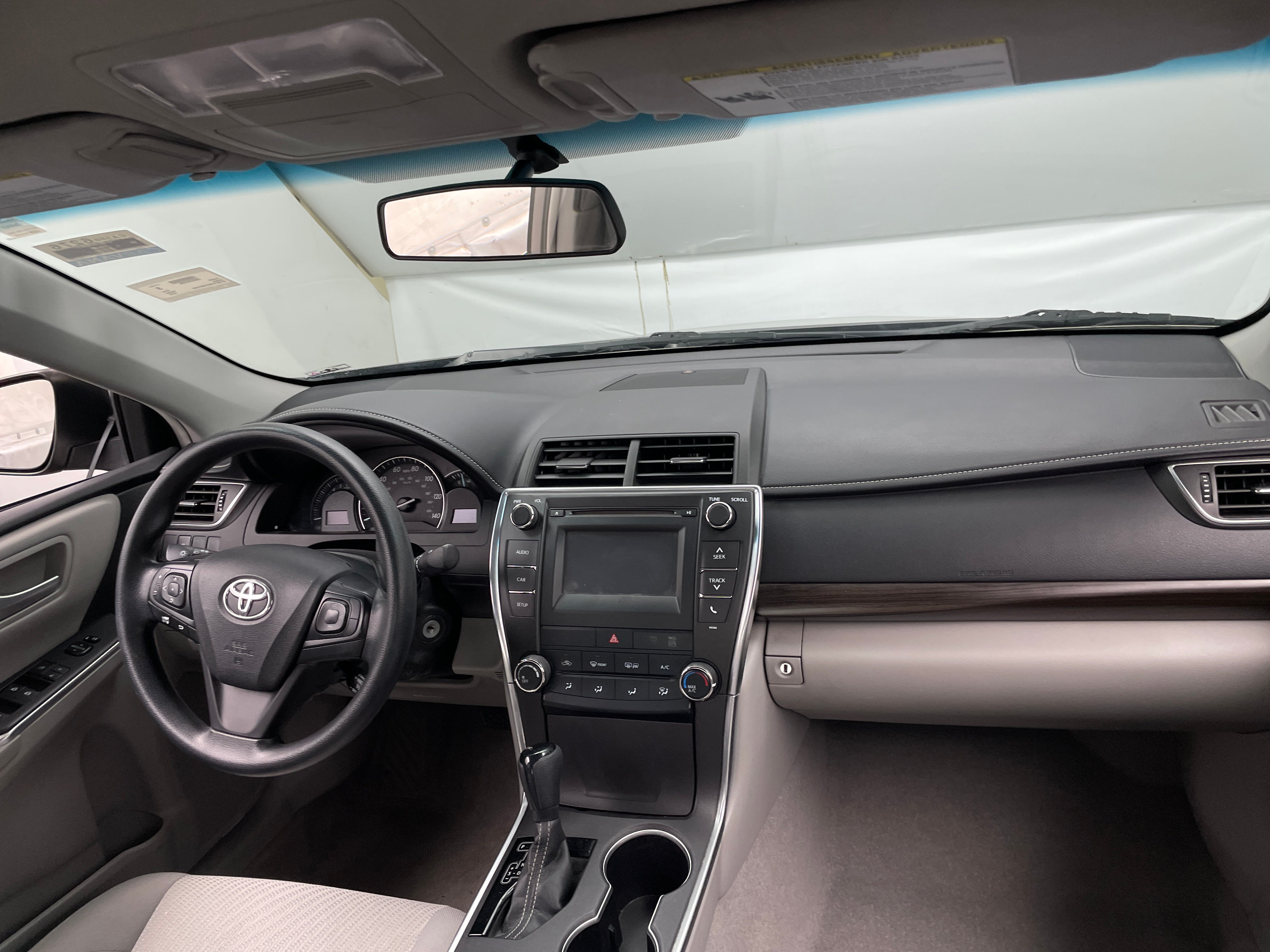 2015 Toyota Camry LE 3