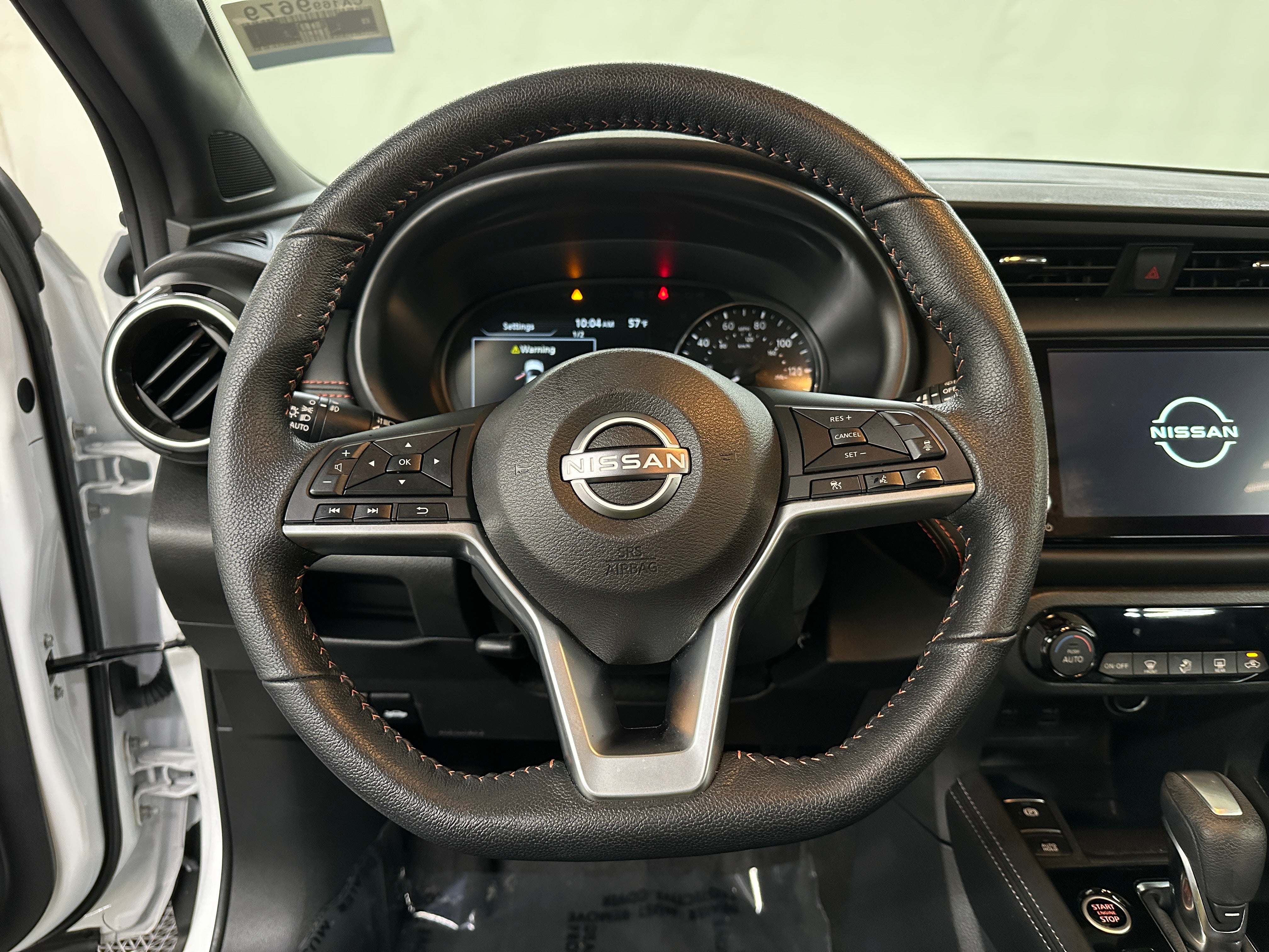 2023 Nissan Kicks SR 5