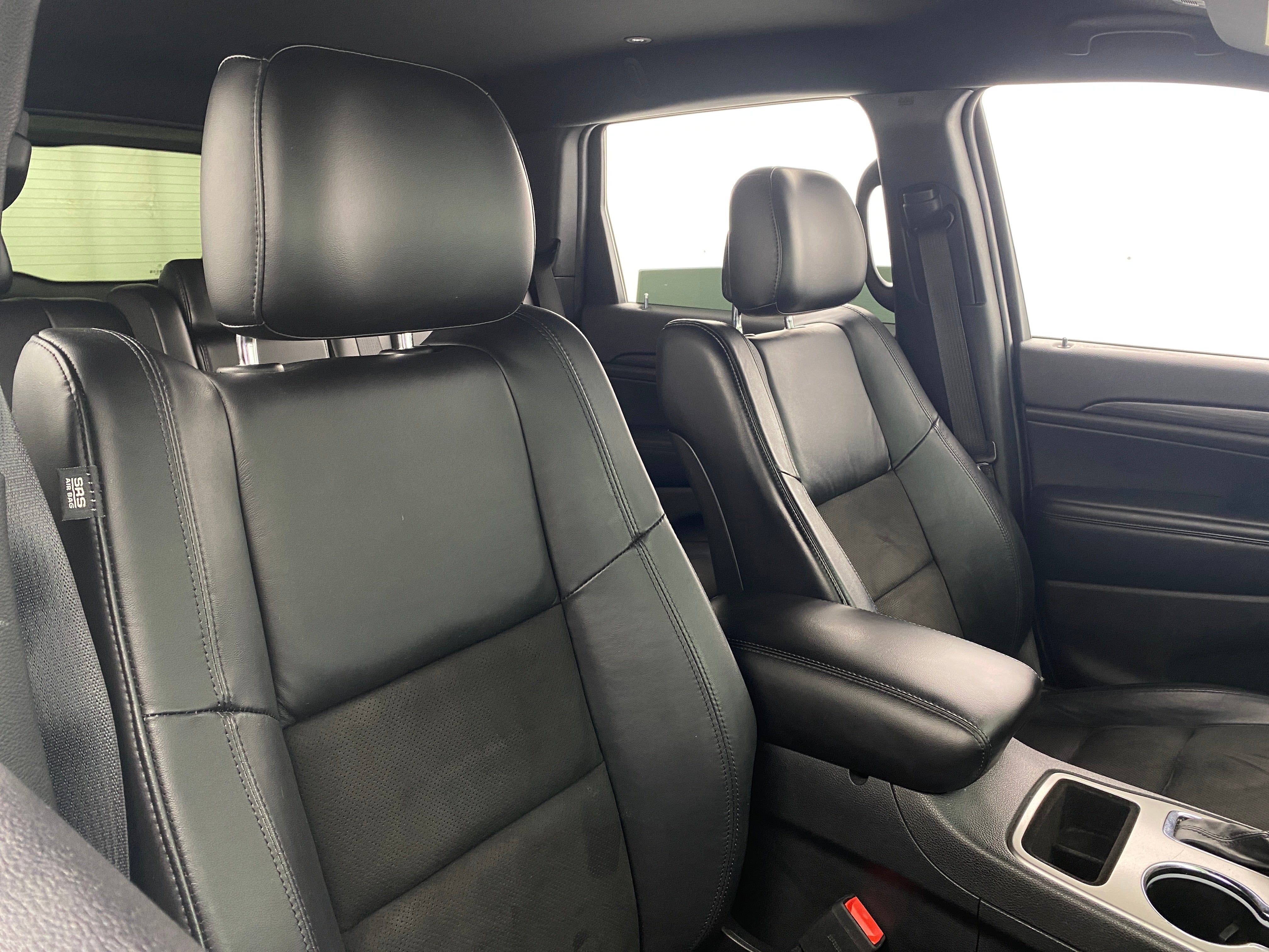 2019 Jeep Grand Cherokee Altitude 2