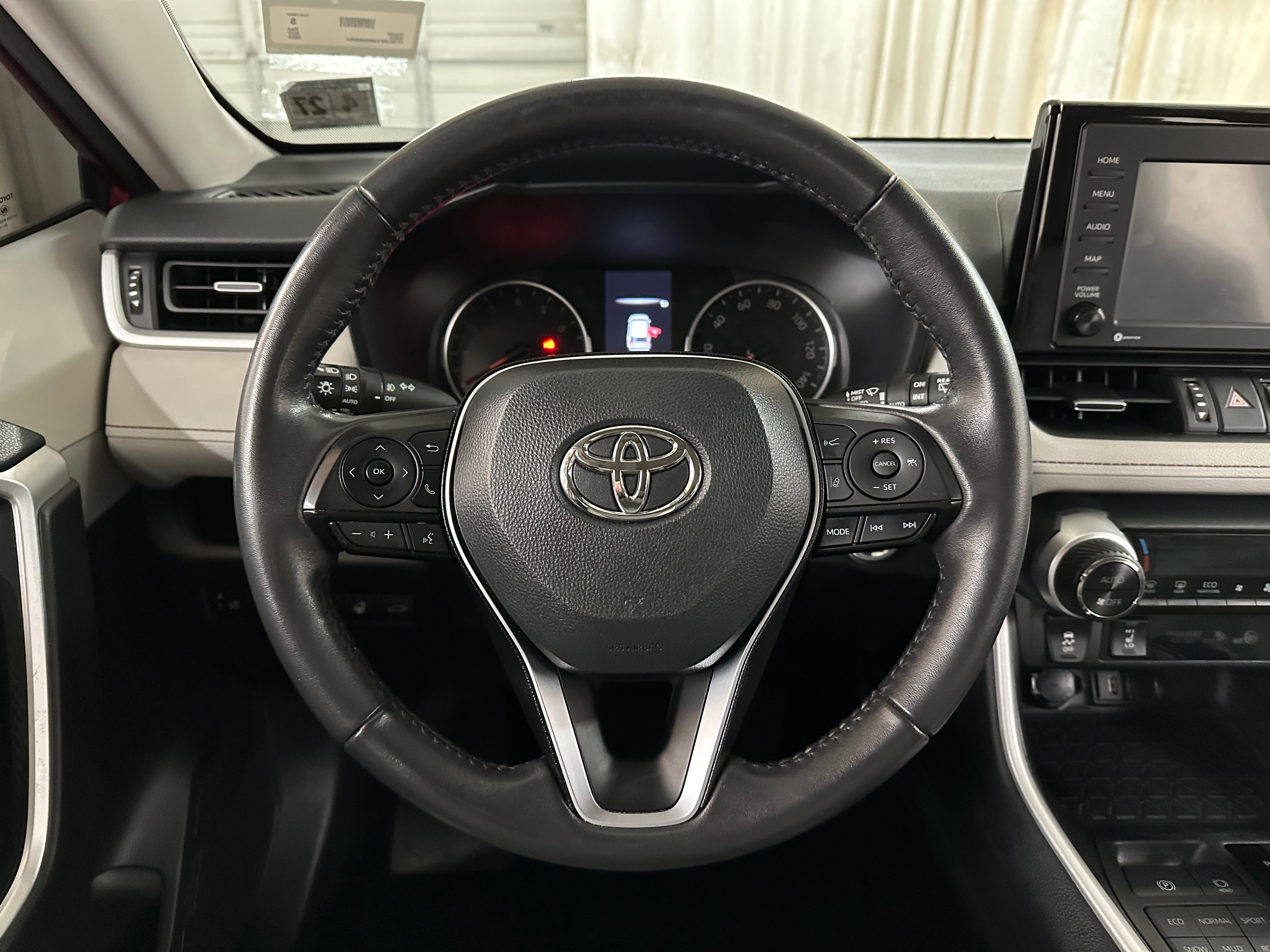 2022 Toyota RAV4 XLE Premium 5