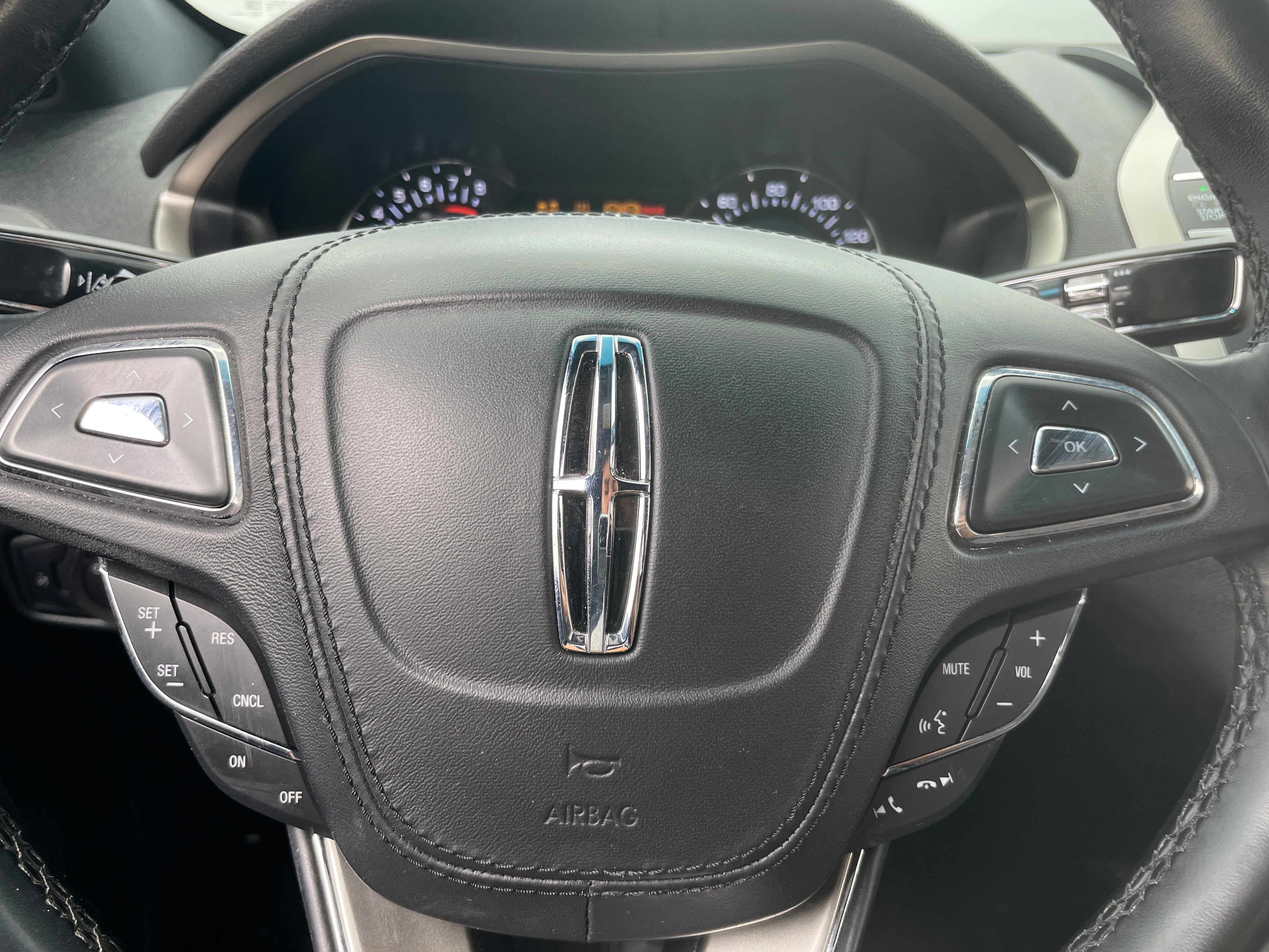 2019 Lincoln MKZ Base 5