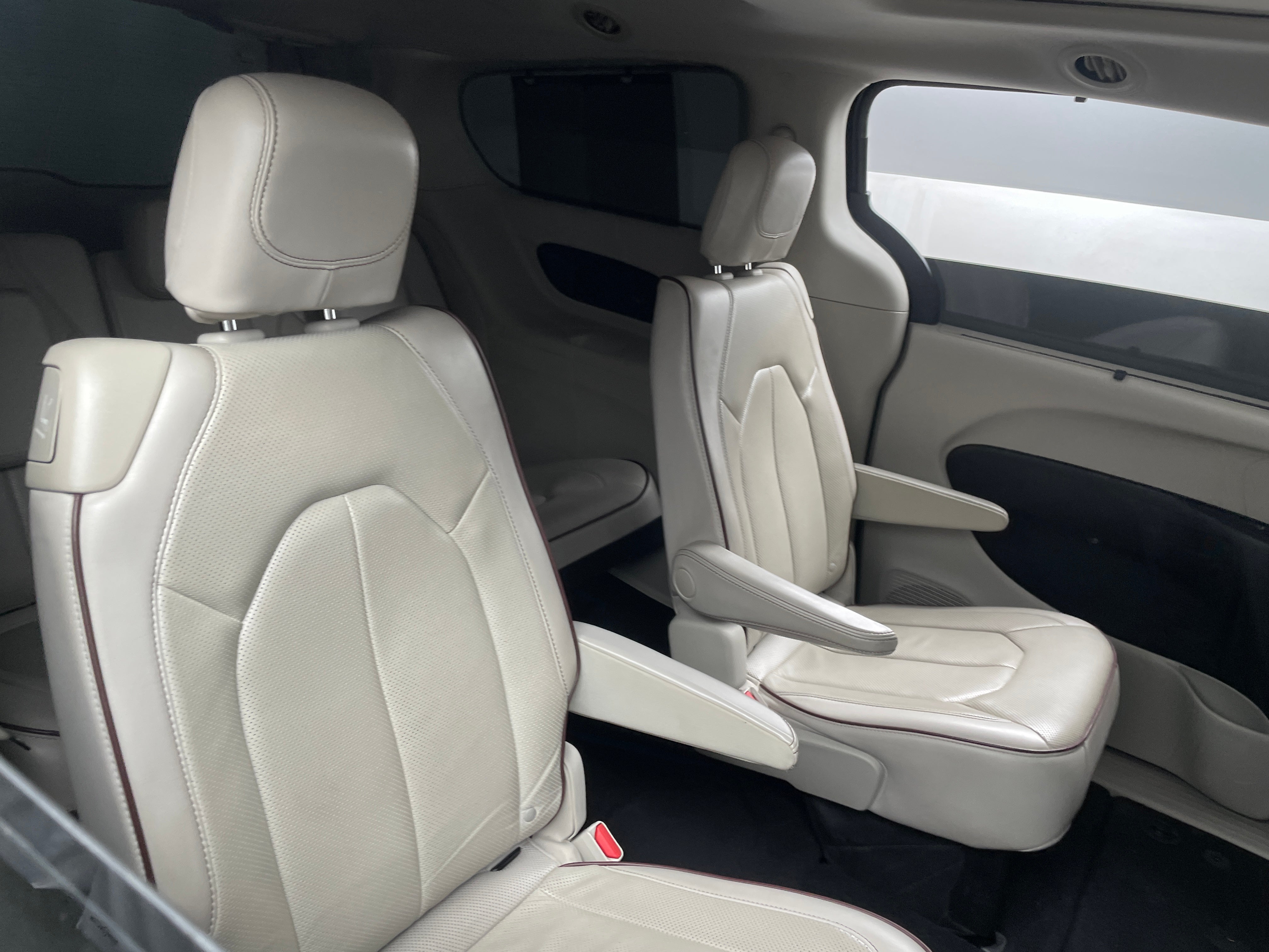 2020 Chrysler Pacifica Limited 5