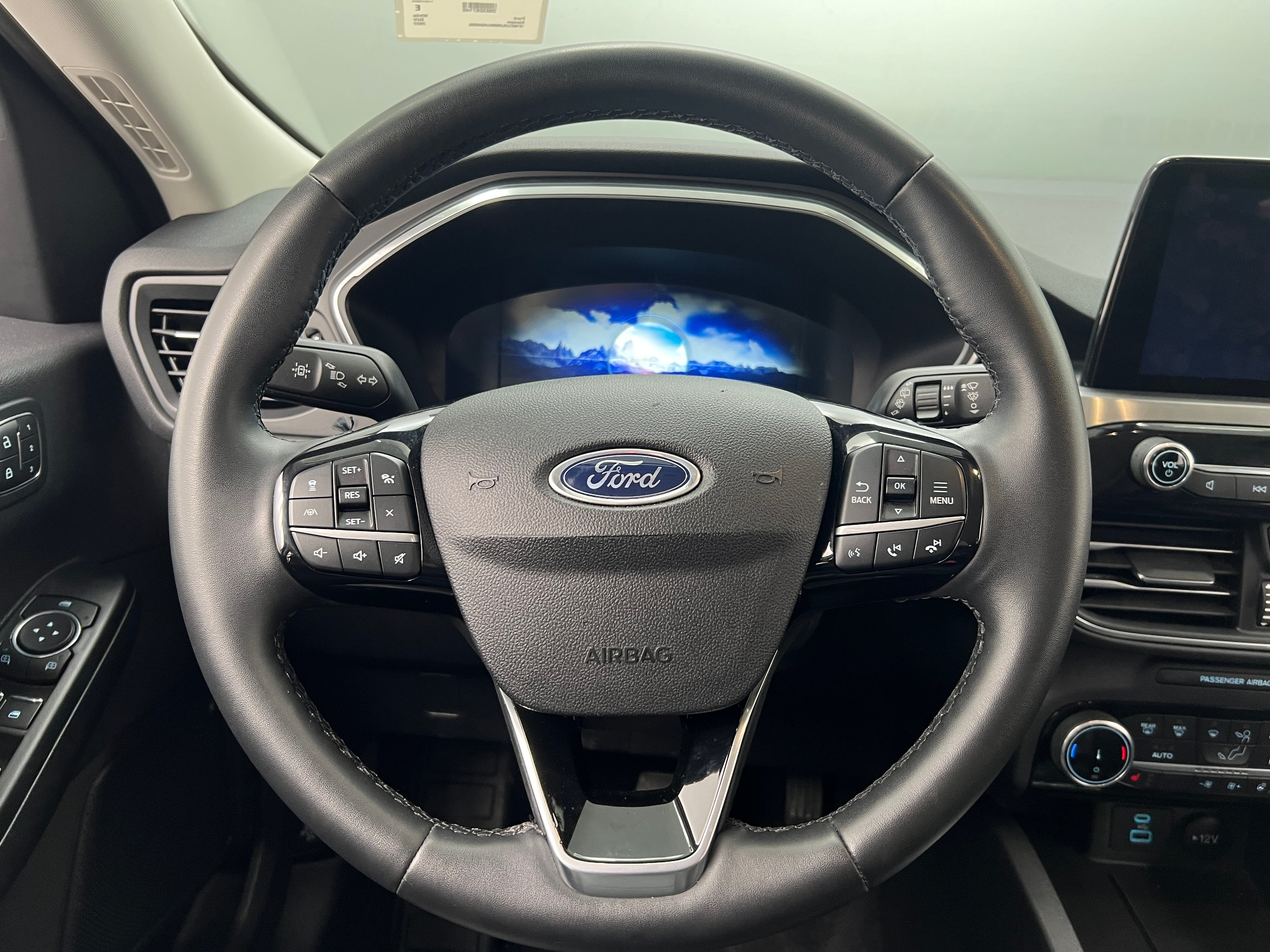 2022 Ford Escape Titanium 5