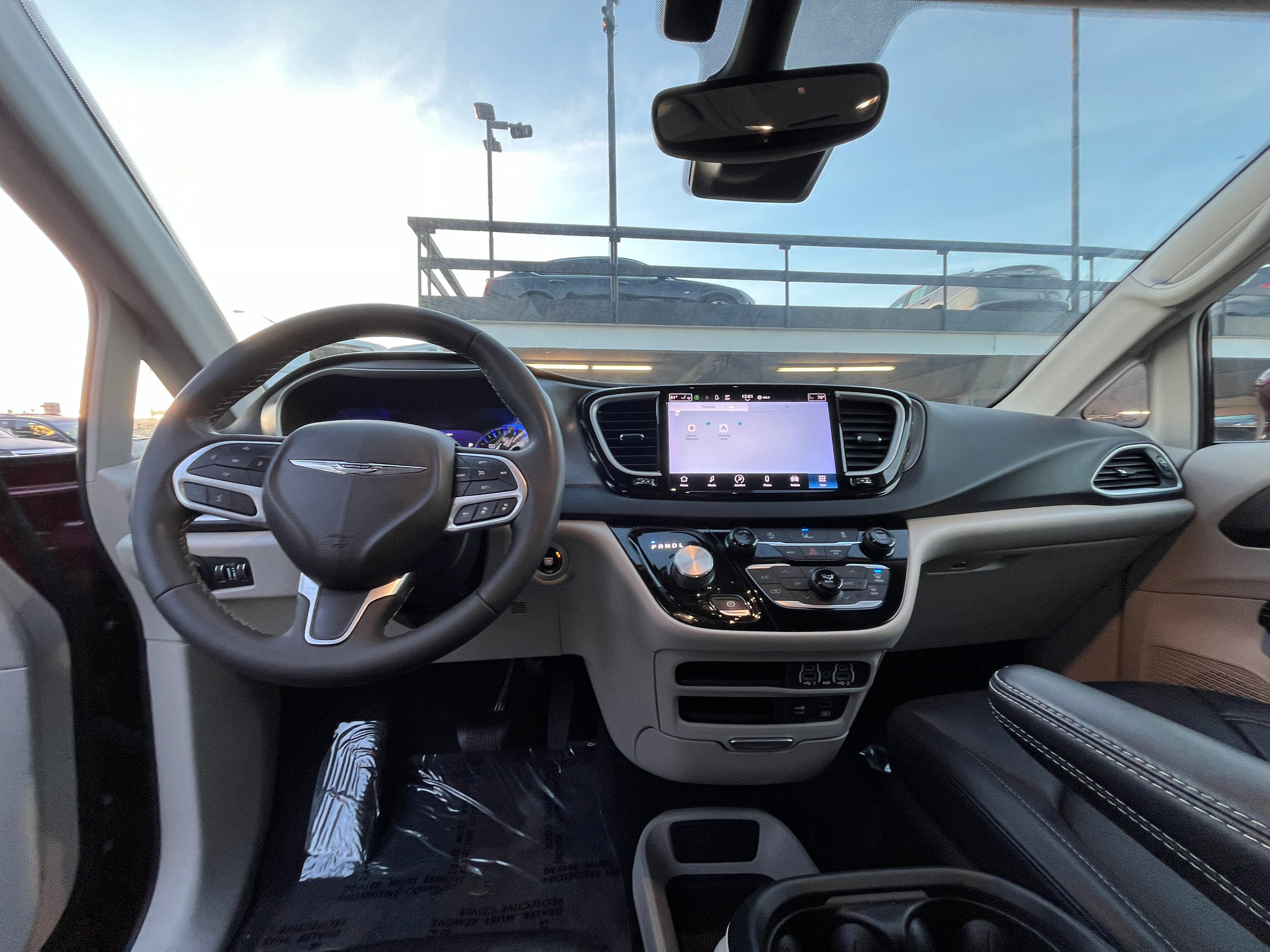 2022 Chrysler Pacifica Touring L 3