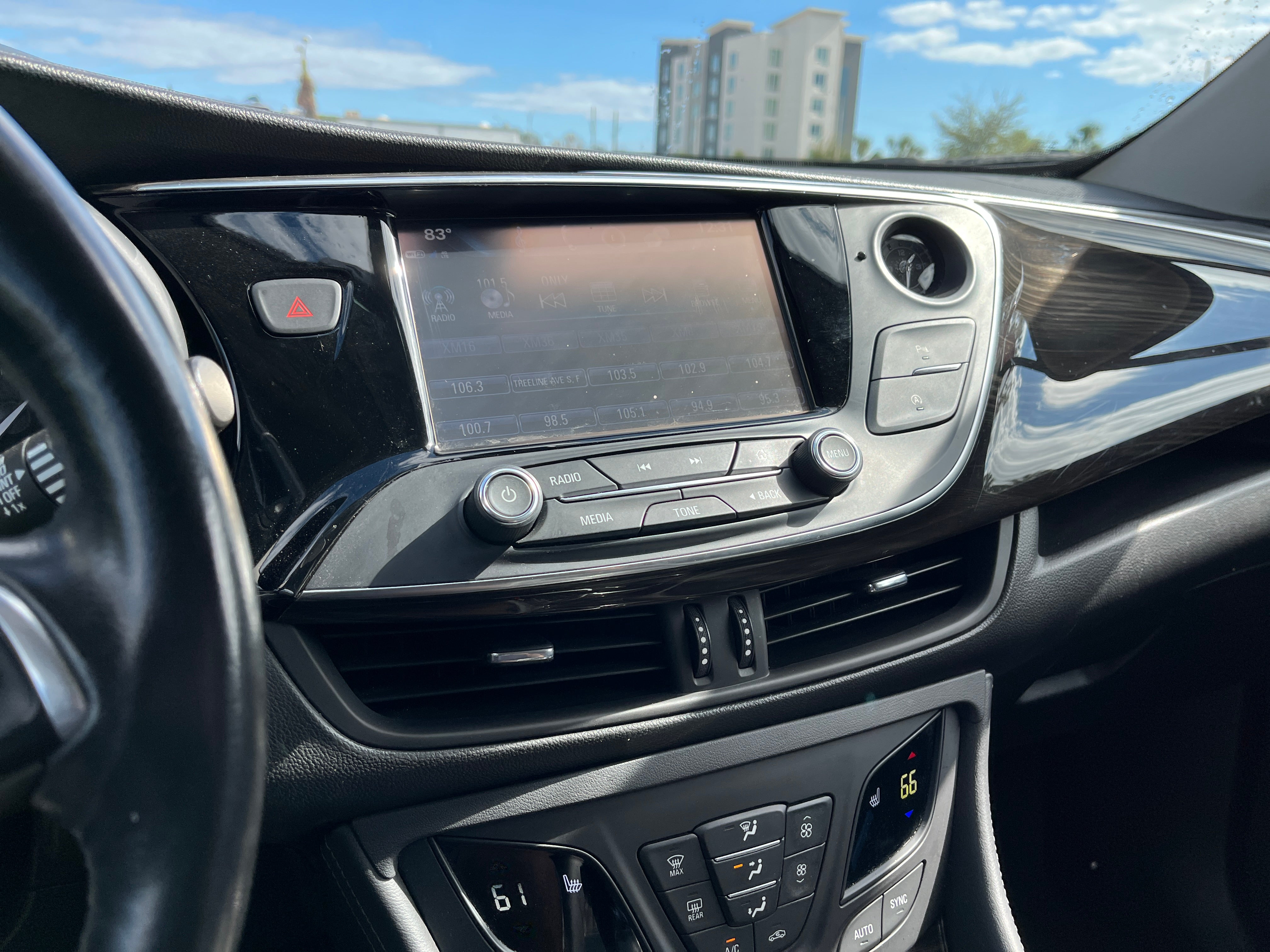 2019 Buick Envision Essence 4