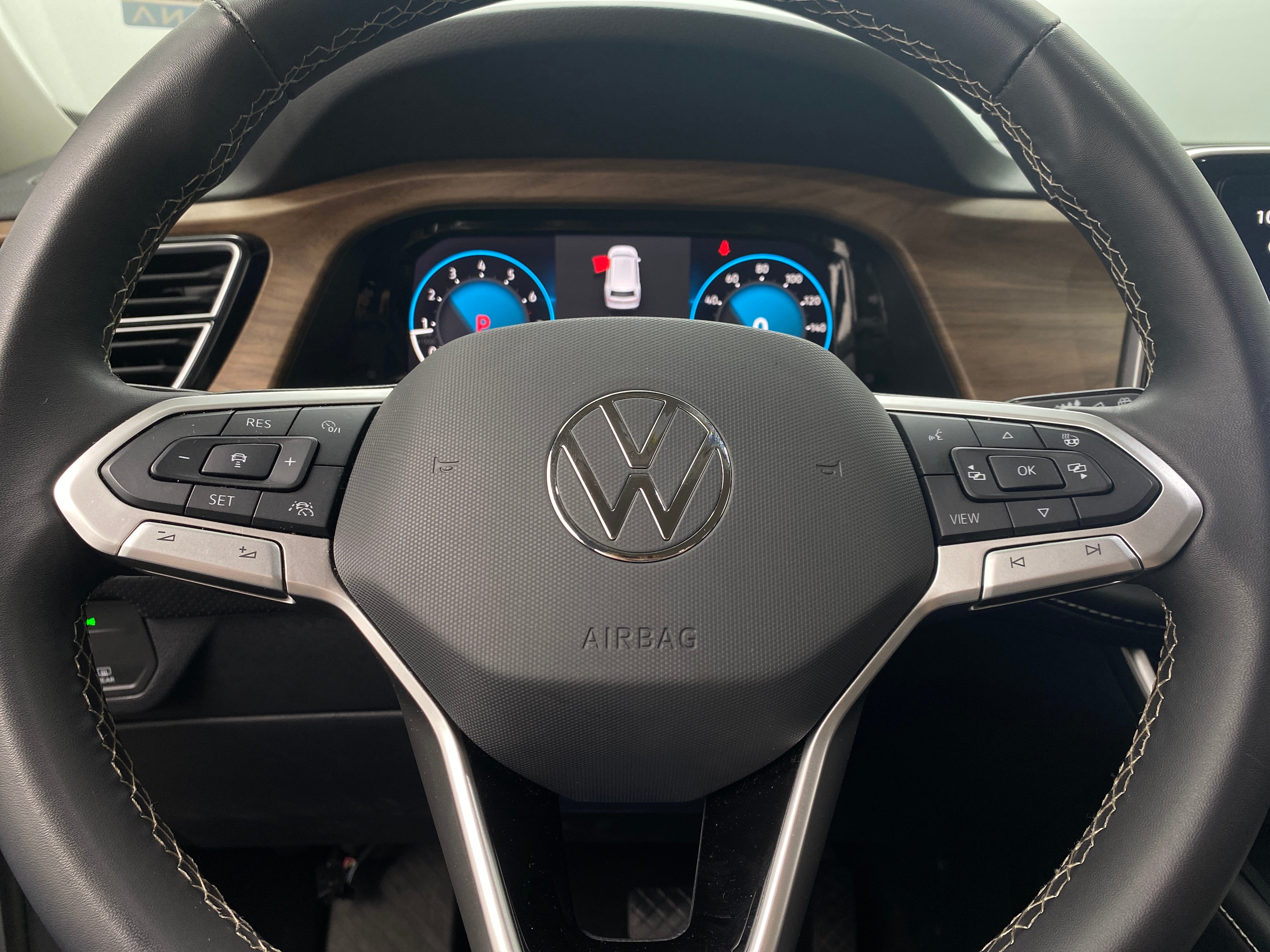 2024 Volkswagen Atlas SE 5