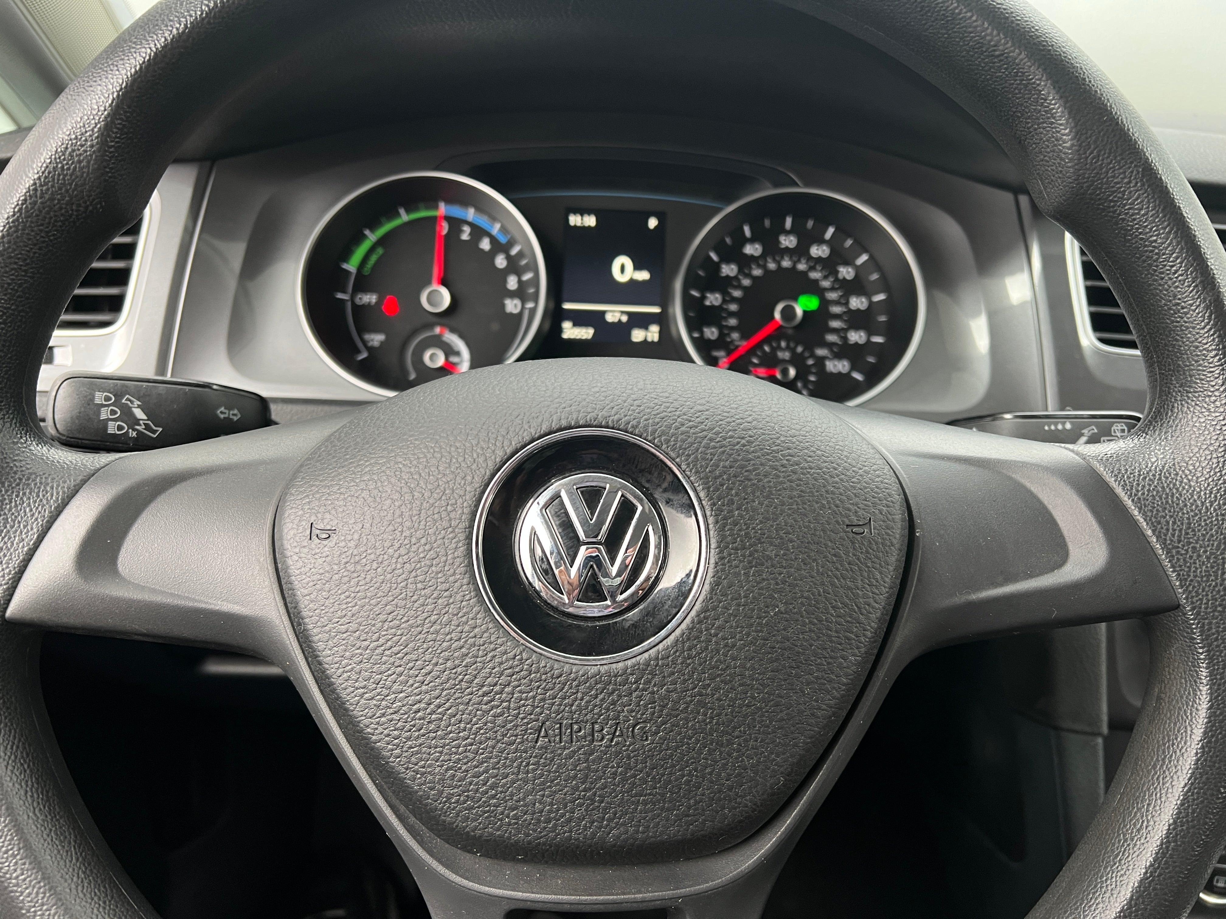 2016 Volkswagen e-Golf SE 5