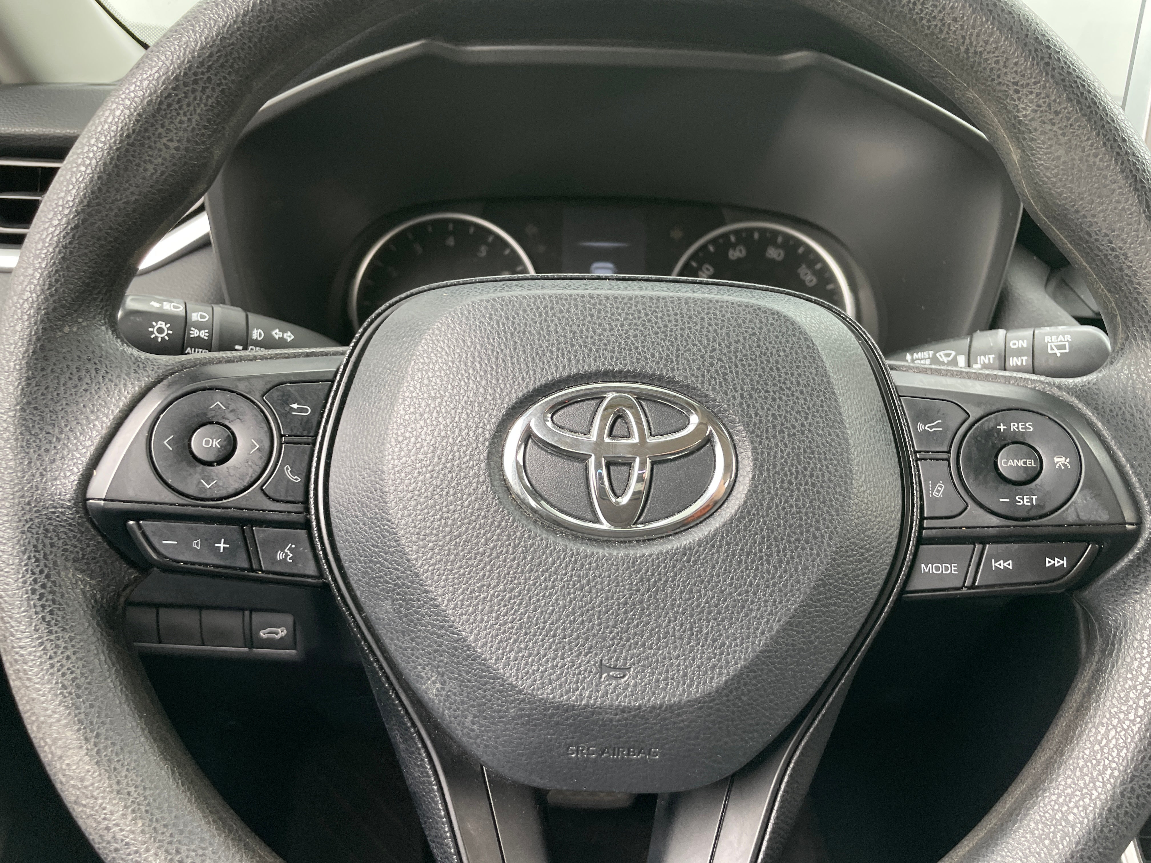 2019 Toyota RAV4 XLE 5