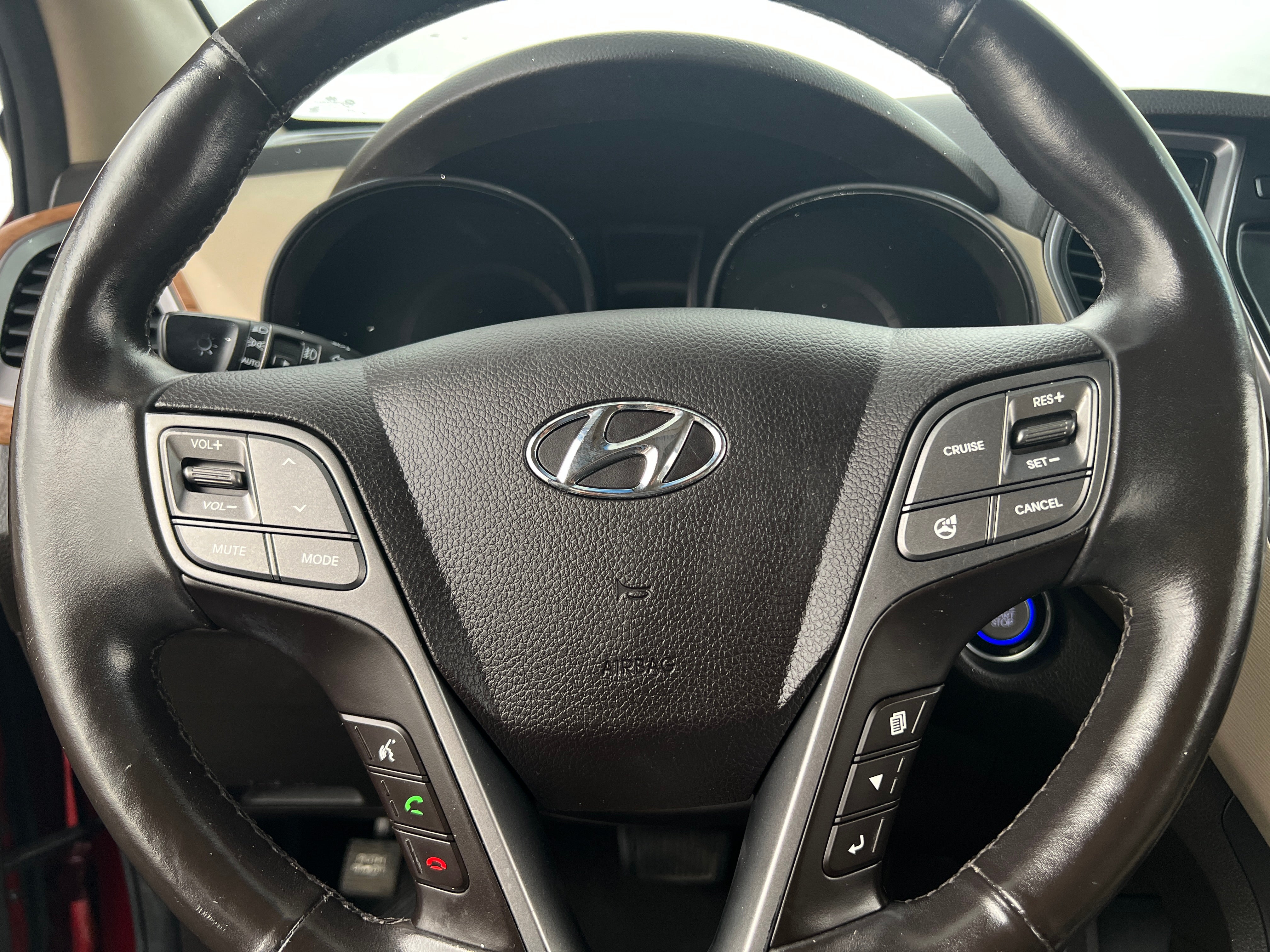 2013 Hyundai Santa Fe Limited 4