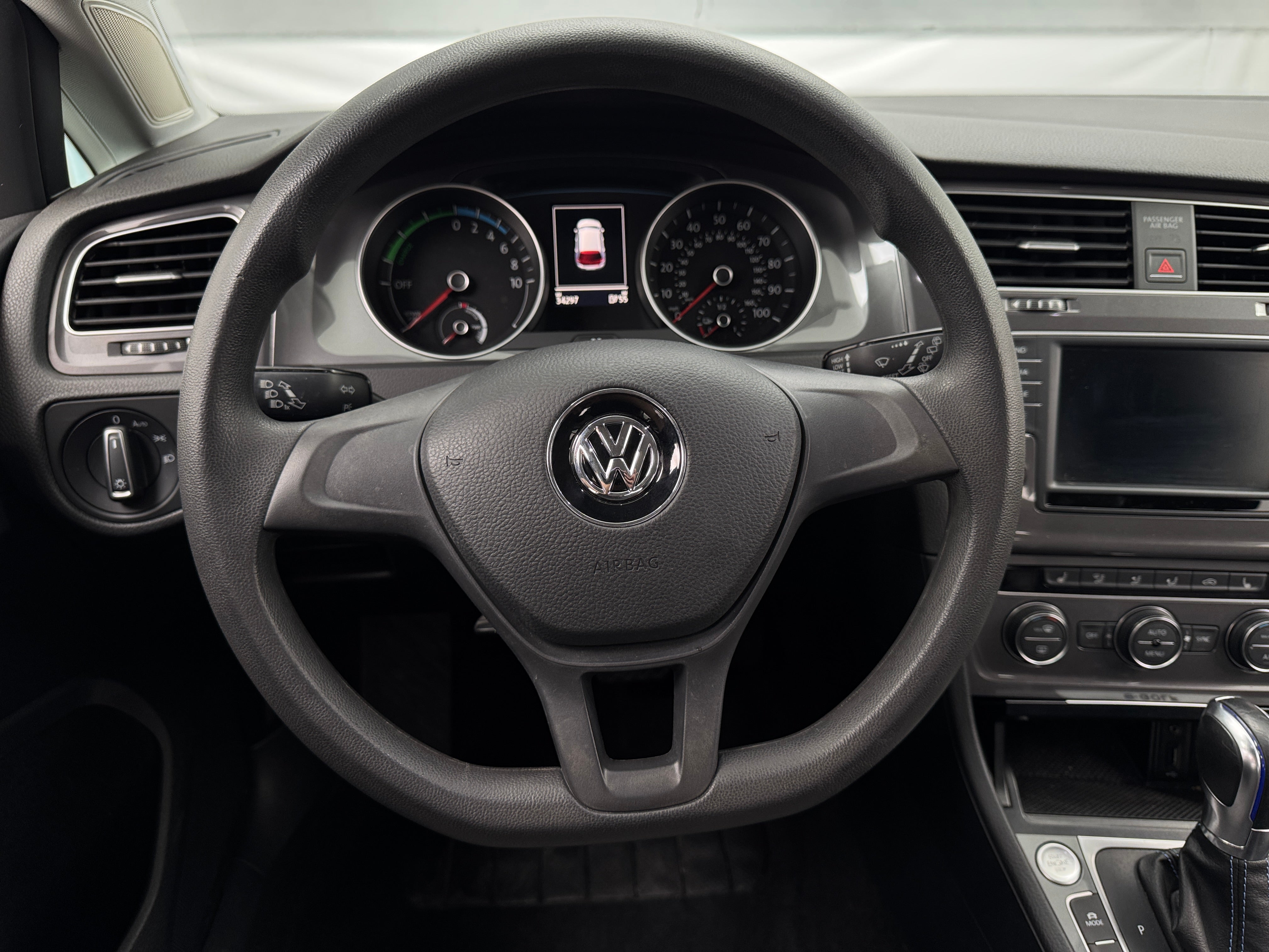 2016 Volkswagen e-Golf SE 5