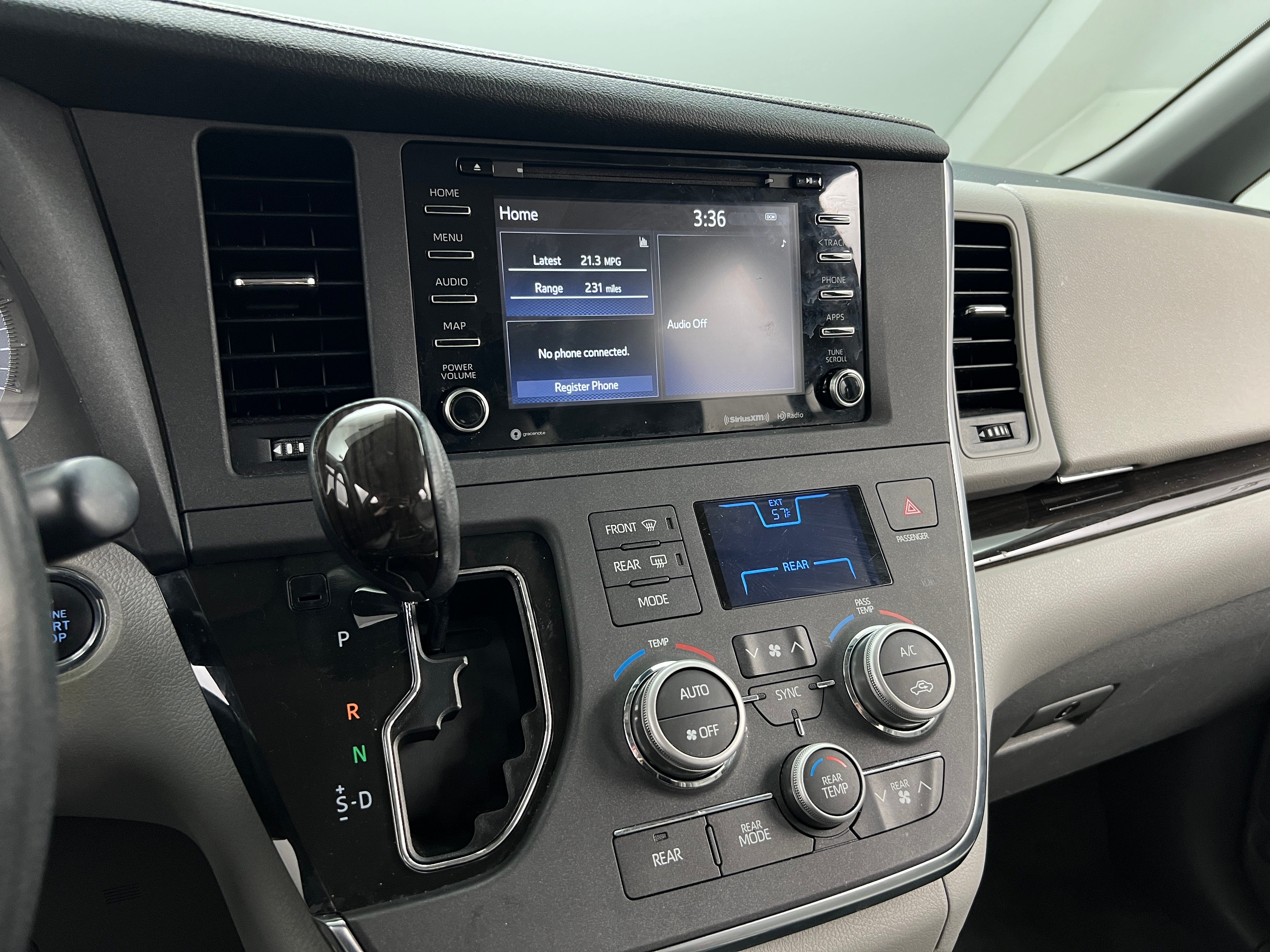 2019 Toyota Sienna XLE 4