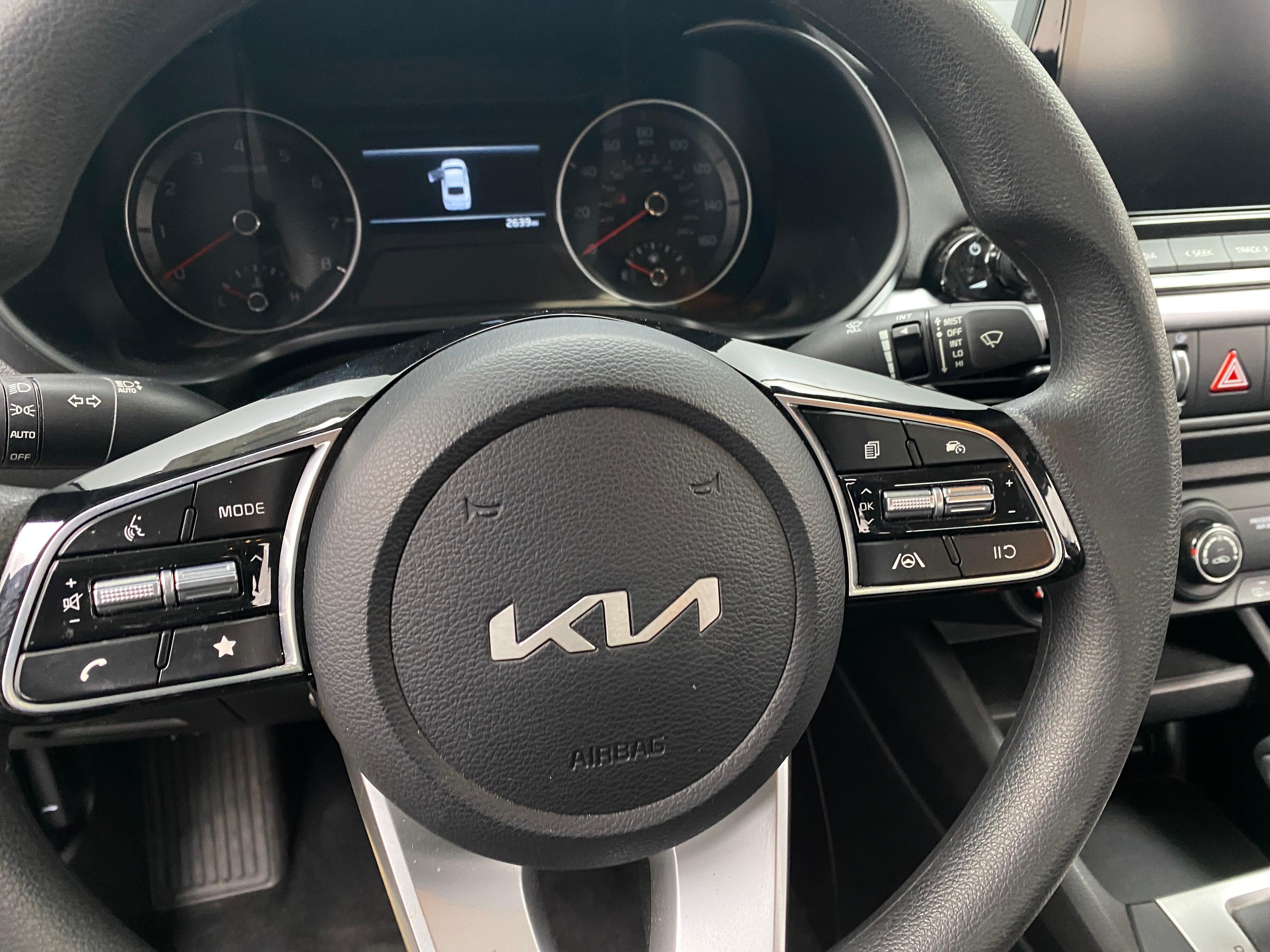 2023 Kia Forte LX 5