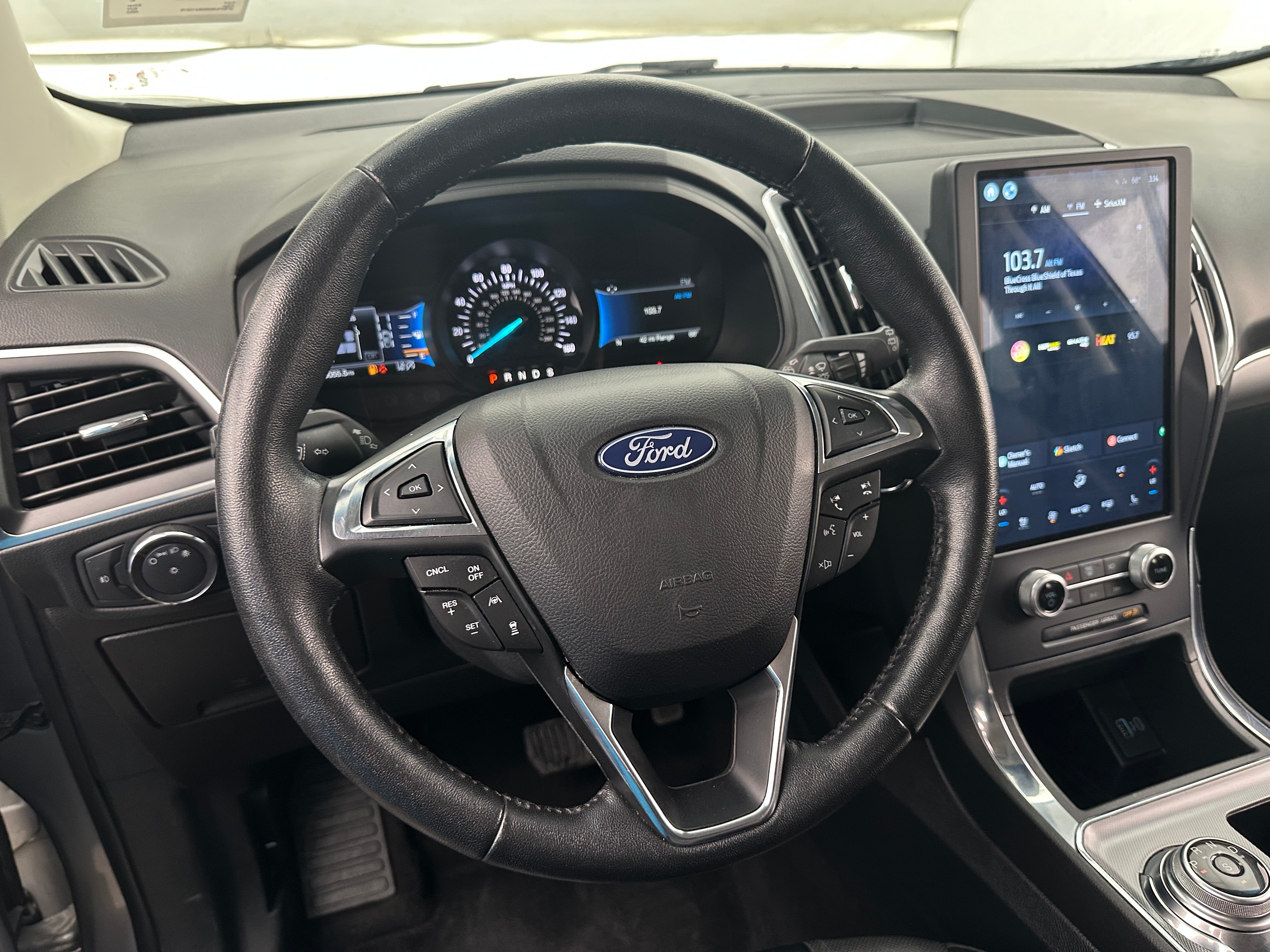 2022 Ford Edge Titanium 5