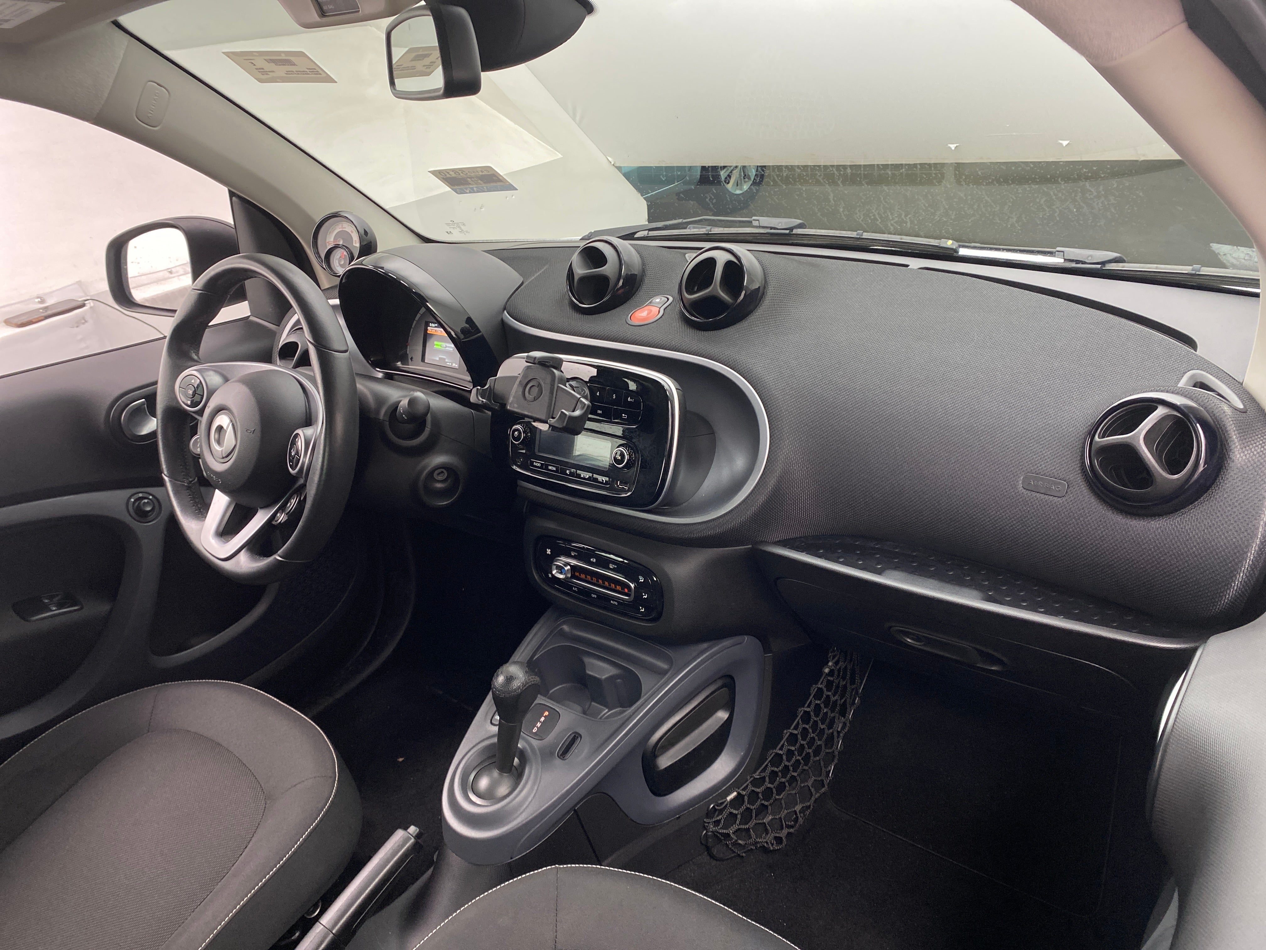 2018 smart fortwo Pure 3