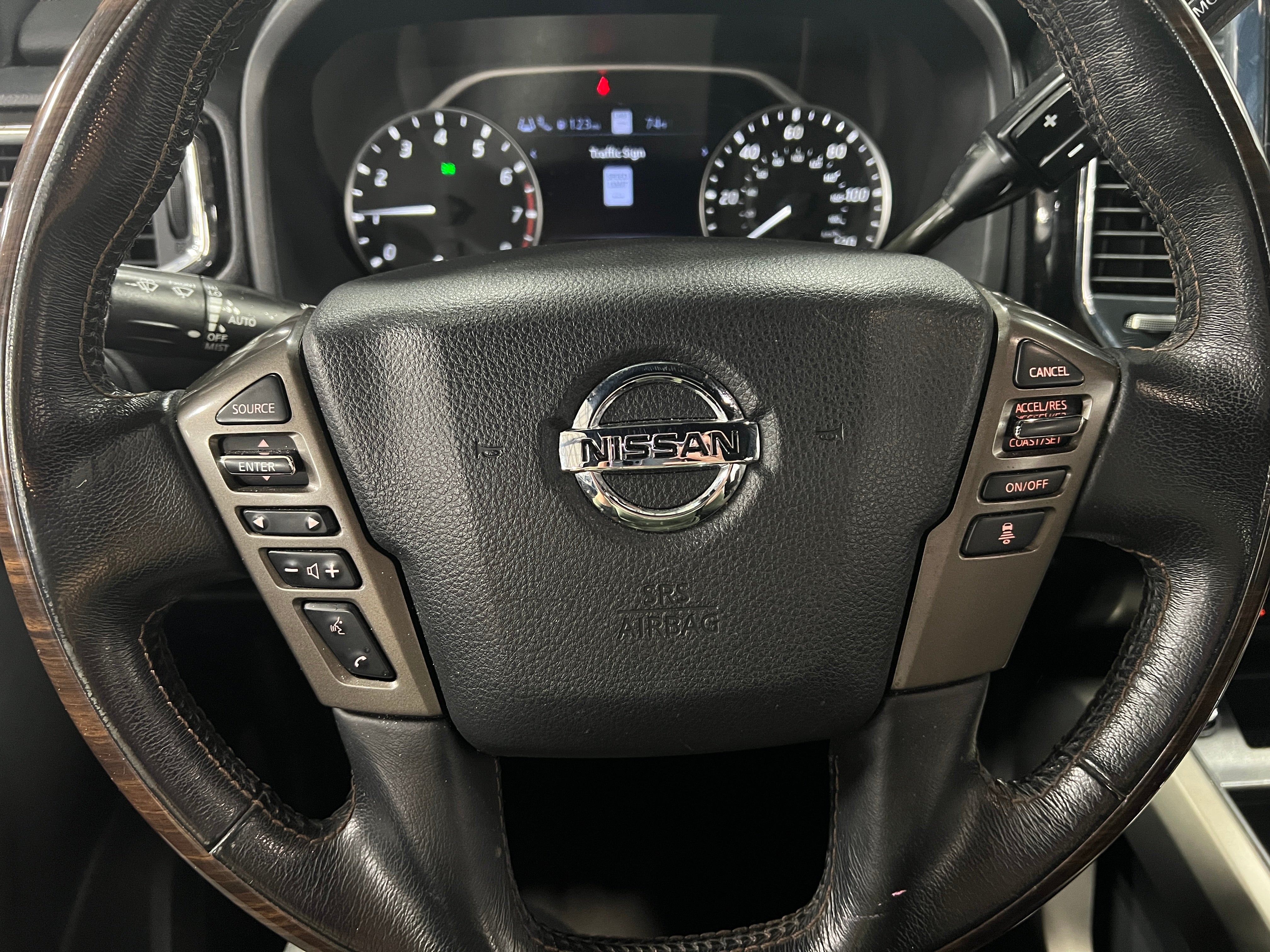 2021 Nissan Titan Platinum Reserve 5