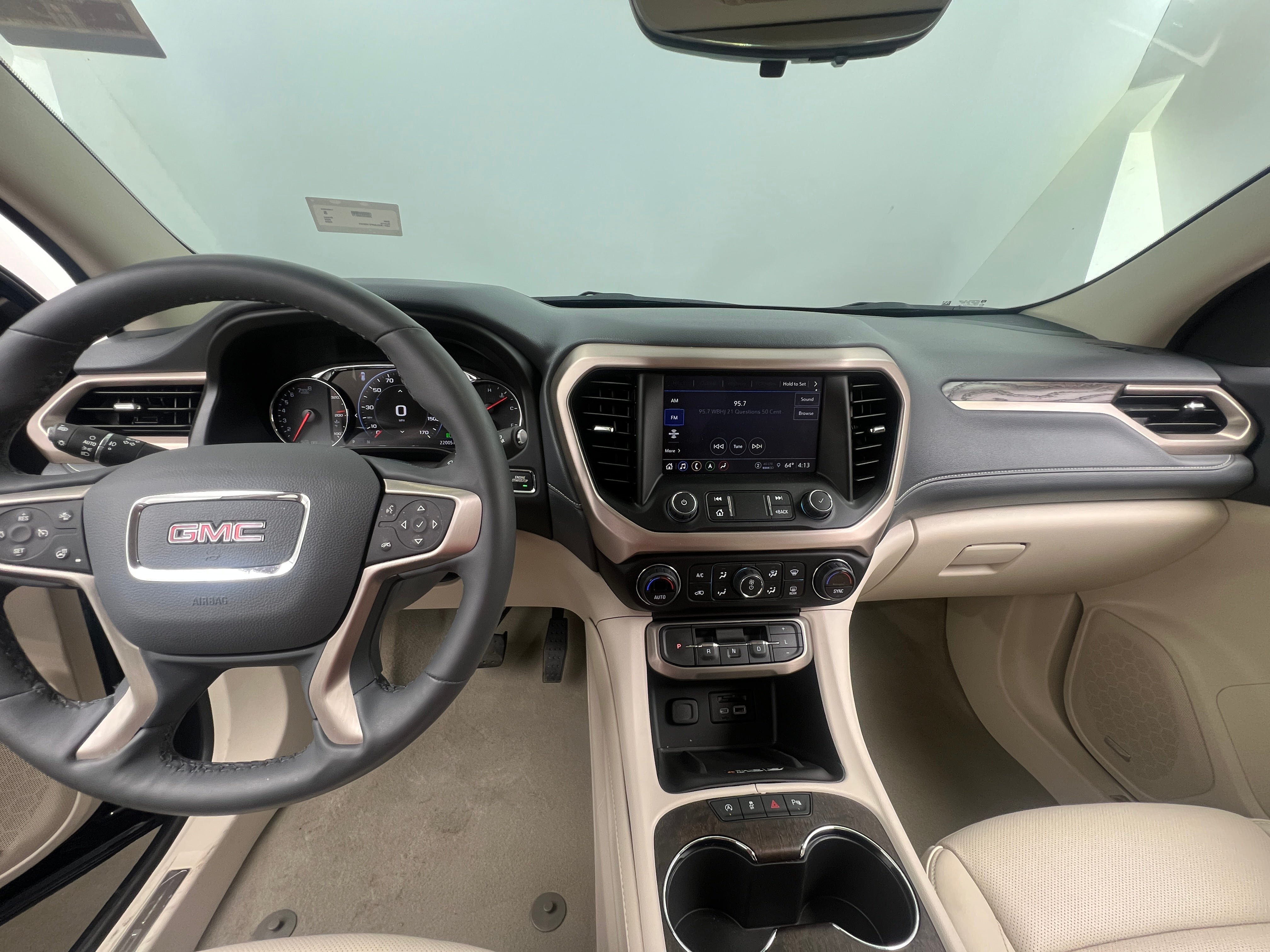 2023 GMC Acadia Denali 3