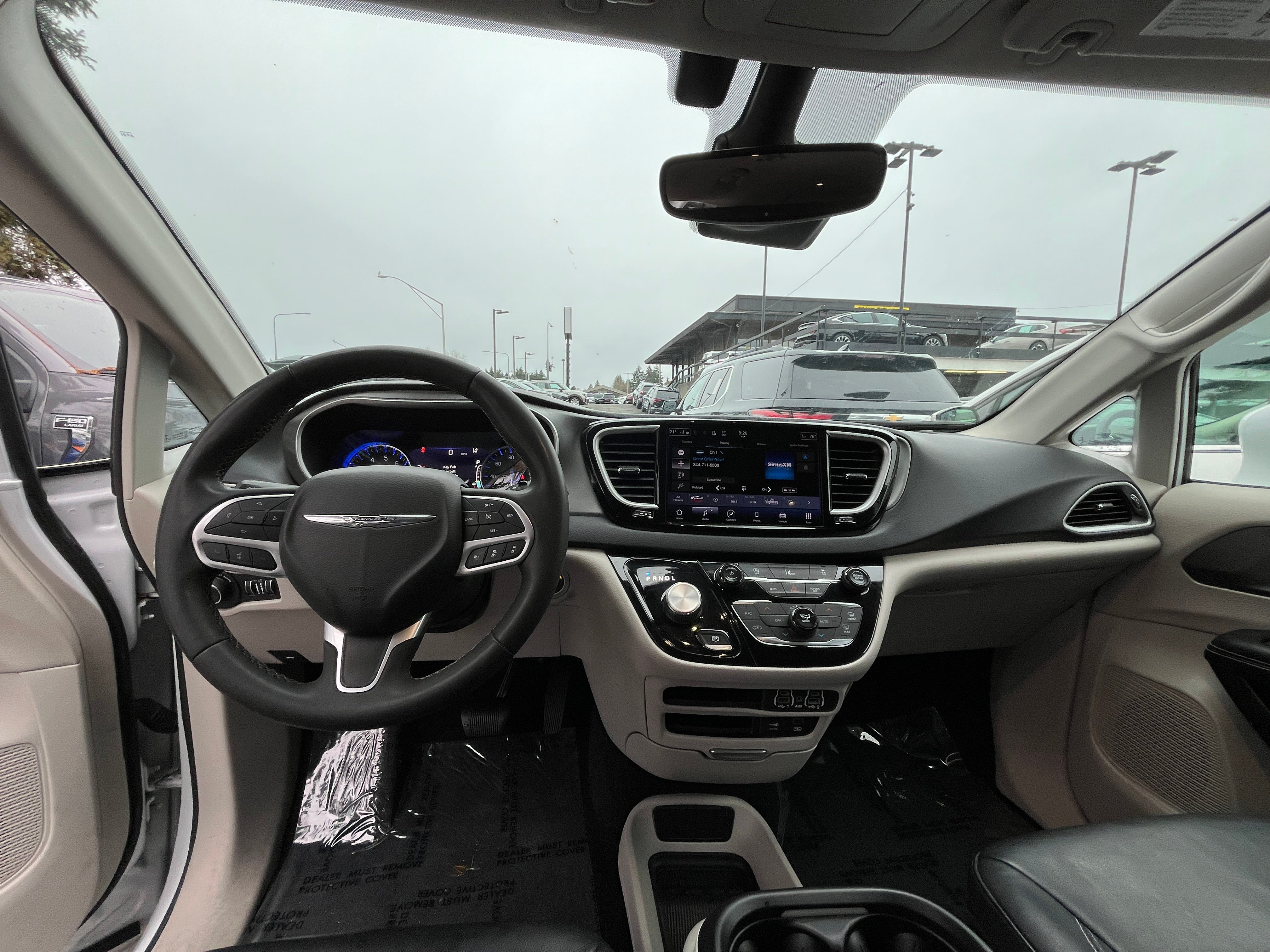 2022 Chrysler Pacifica Touring L 2