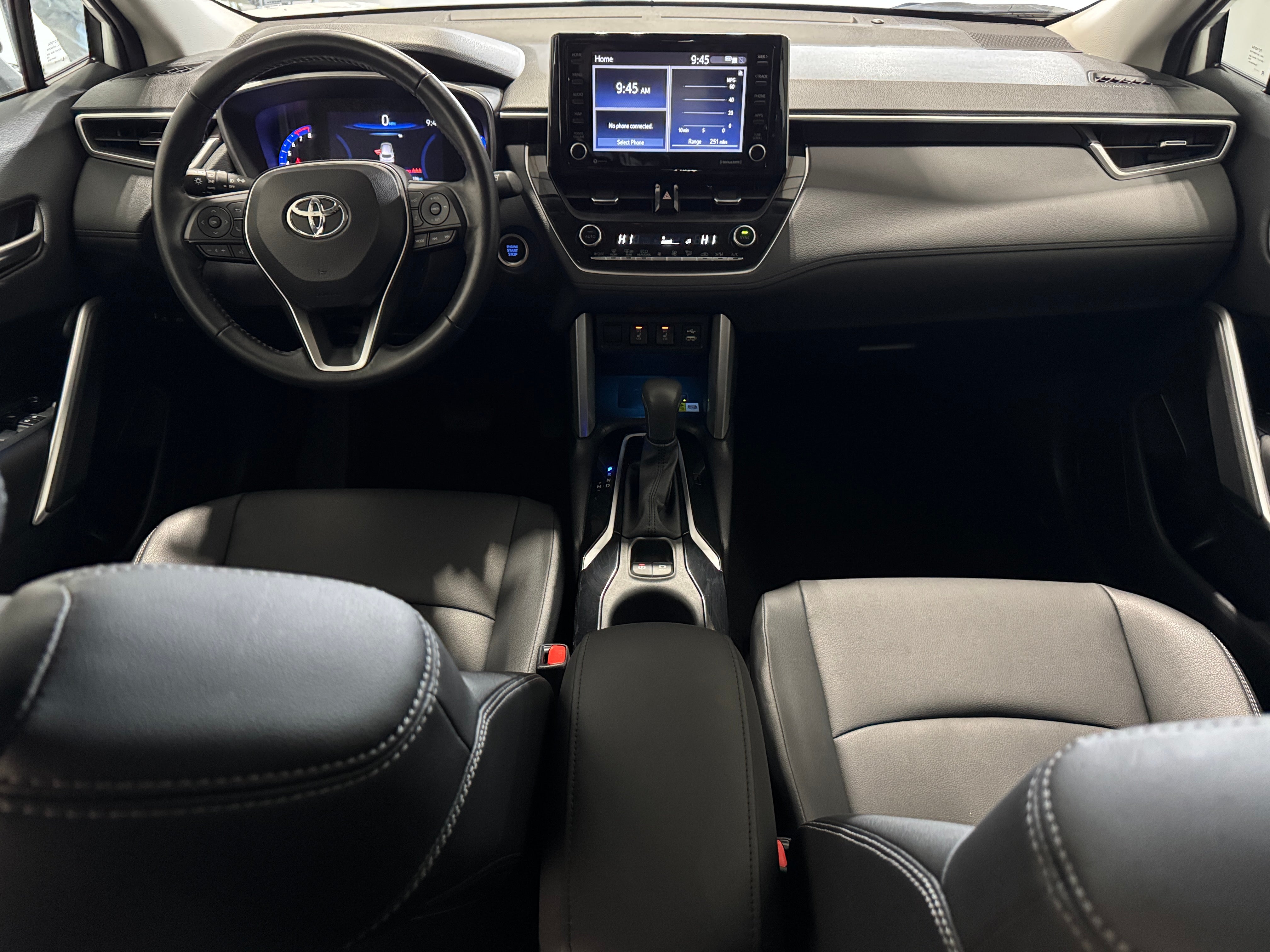 2022 Toyota Corolla Cross XLE 3