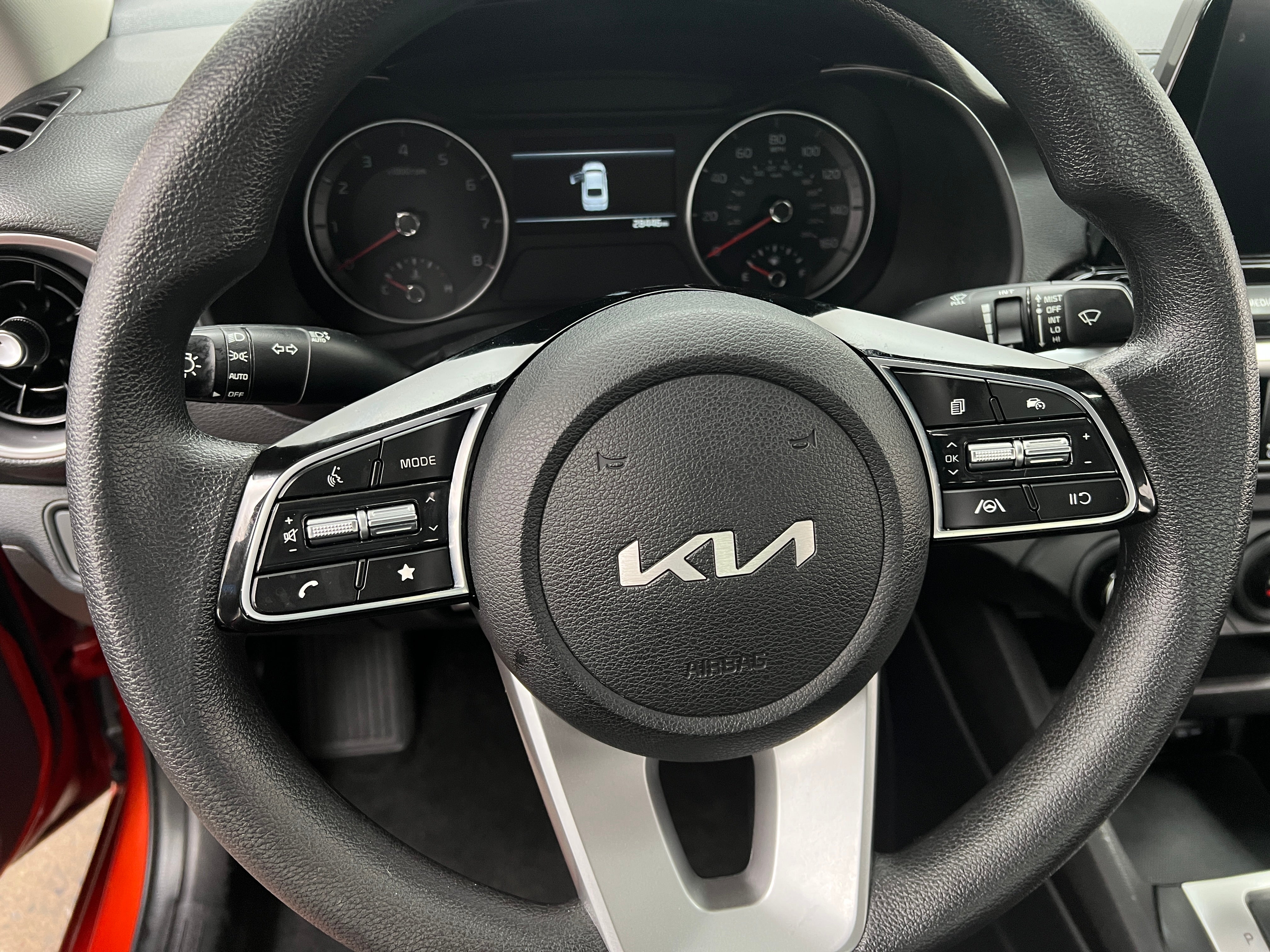 2022 Kia Forte LXS 5