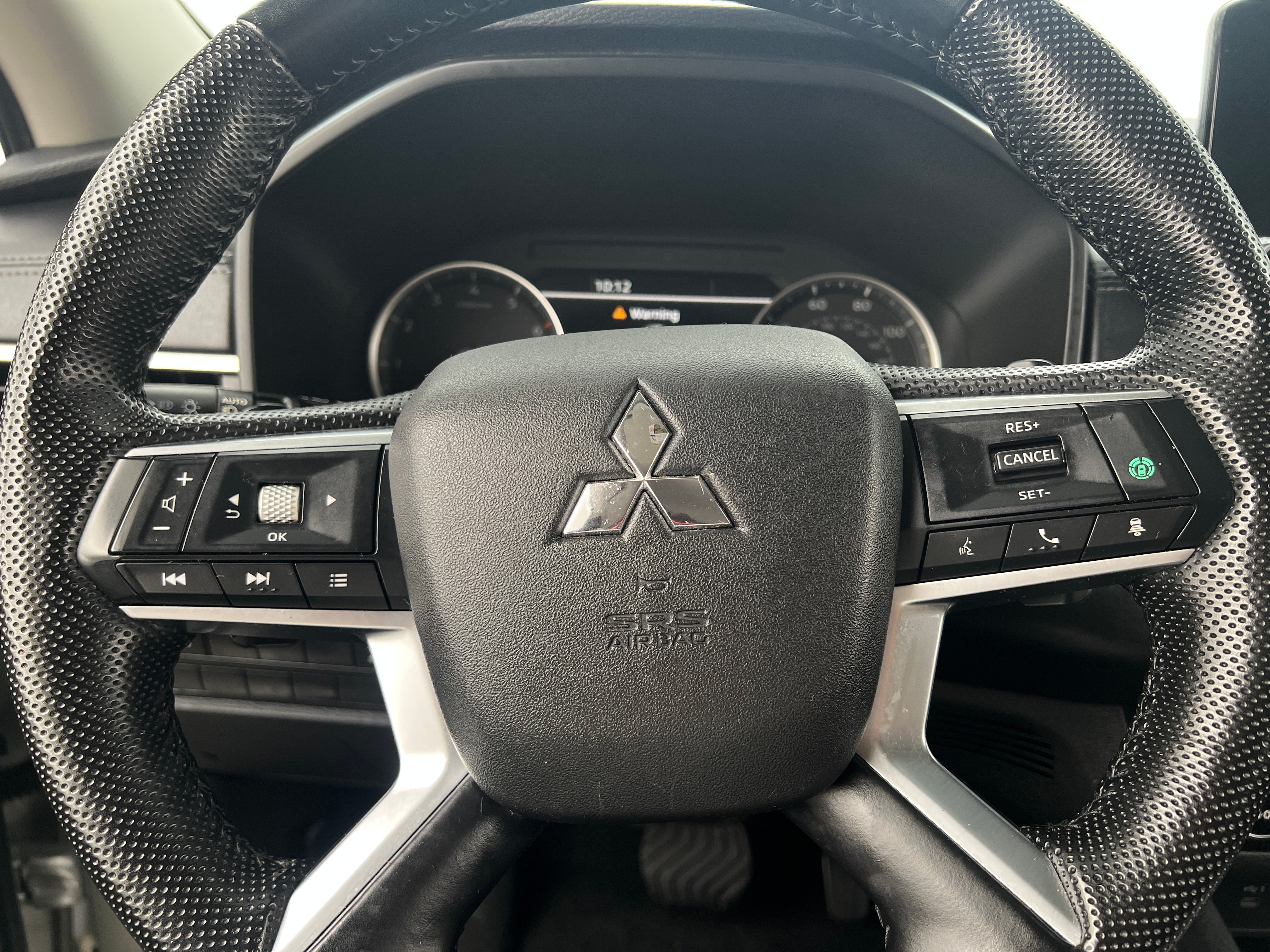 2023 Mitsubishi Outlander SE 4