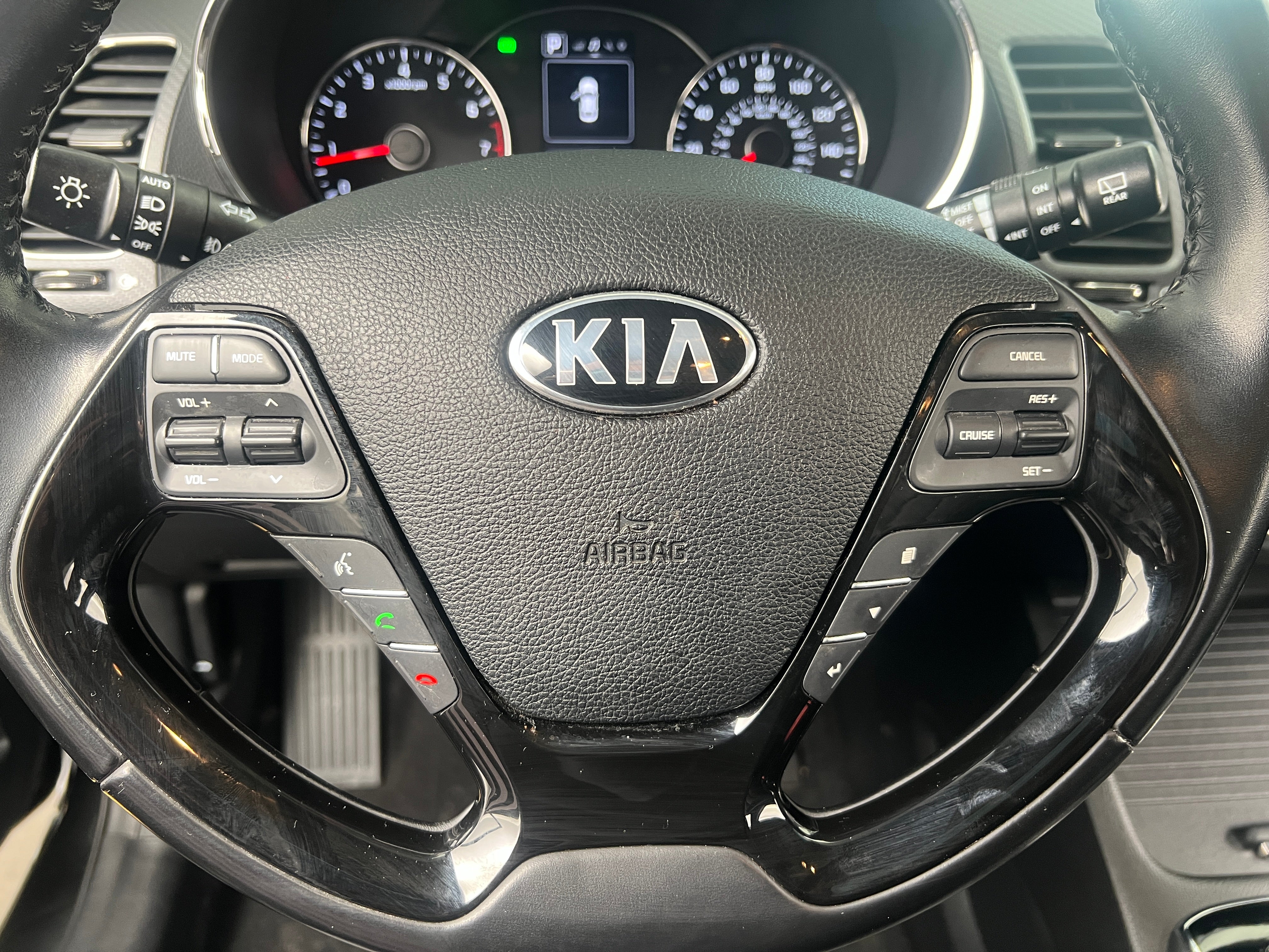 2017 Kia Forte EX 4