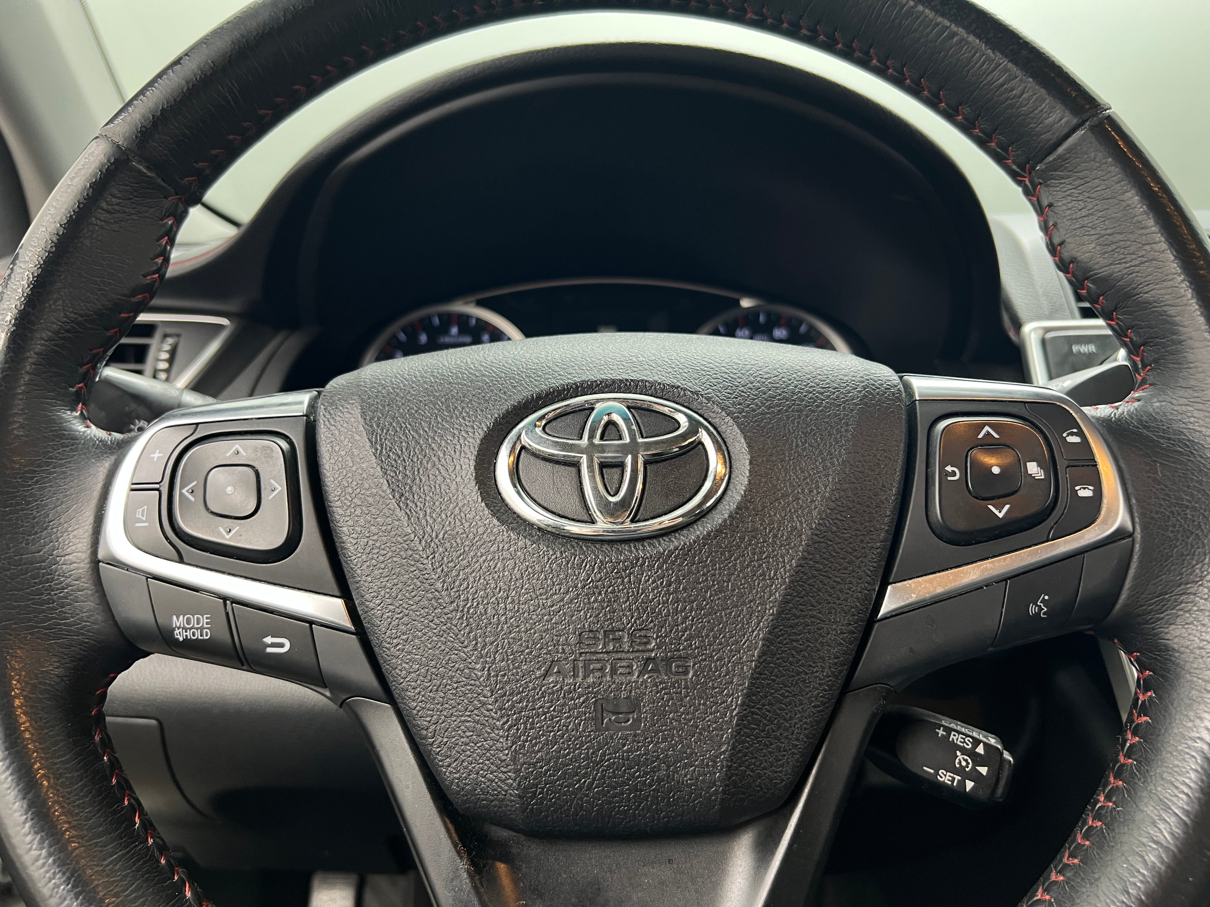 2017 Toyota Camry XSE 4