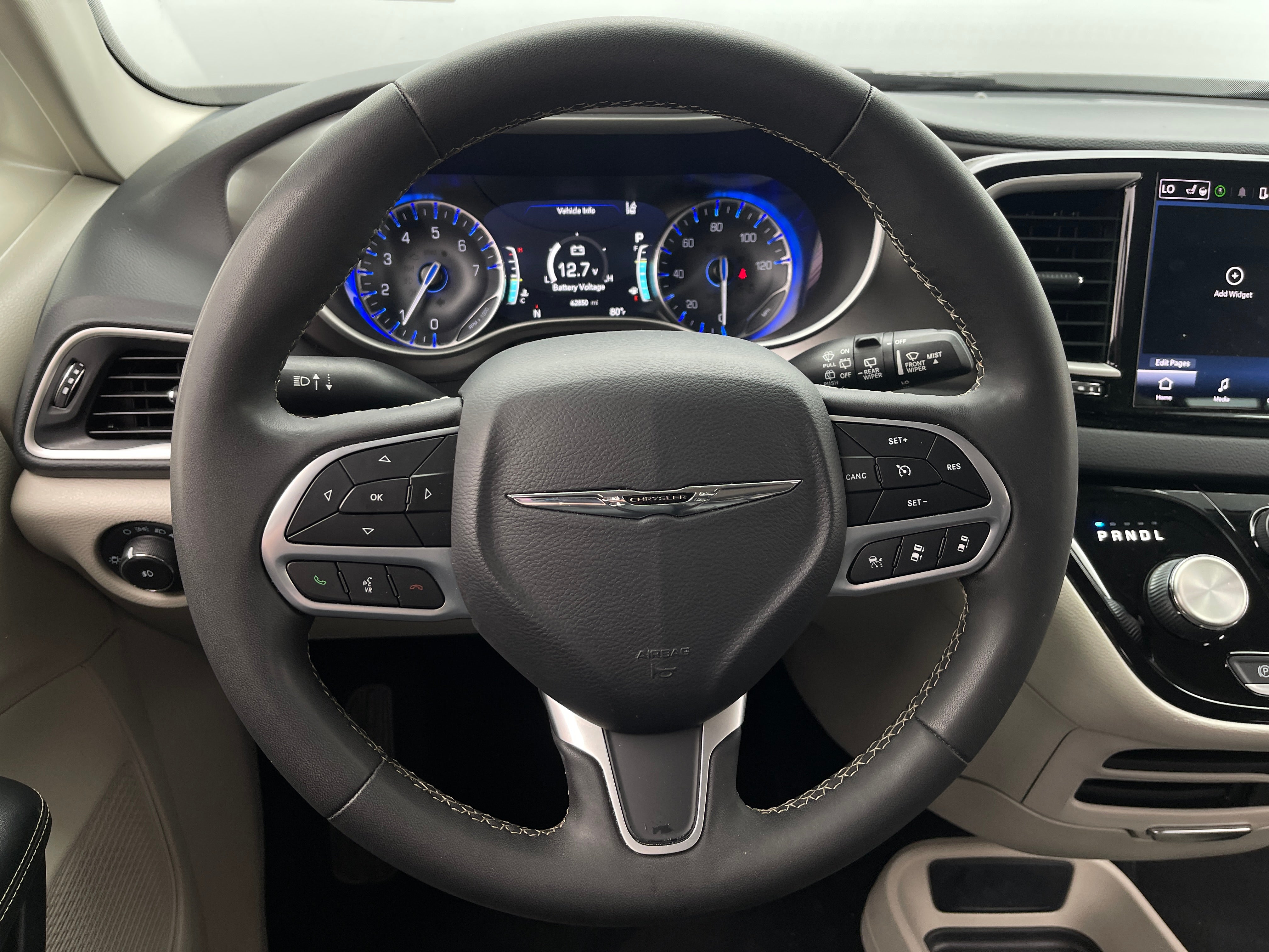 2022 Chrysler Pacifica Touring L 4