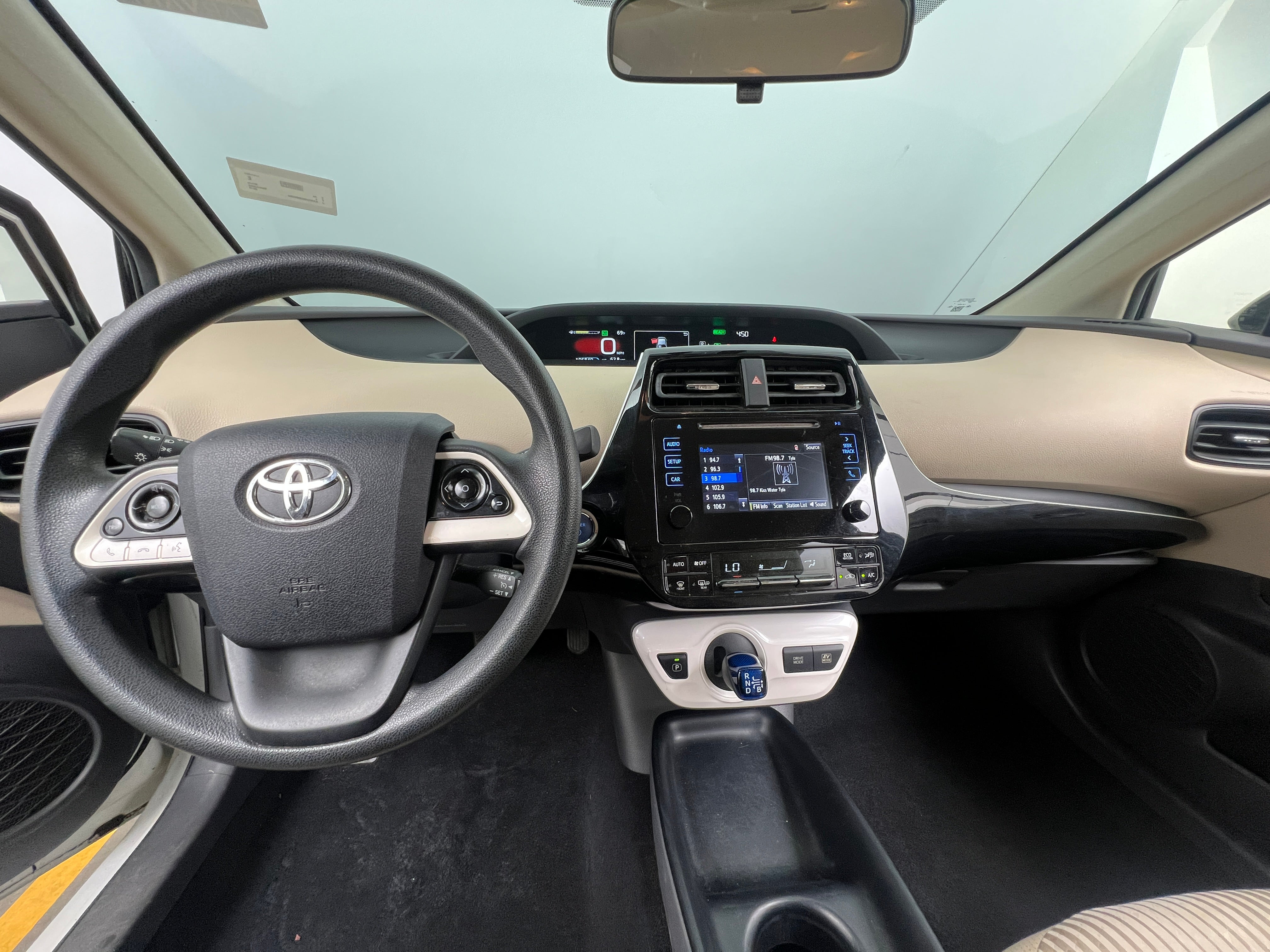 2016 Toyota Prius Two 3