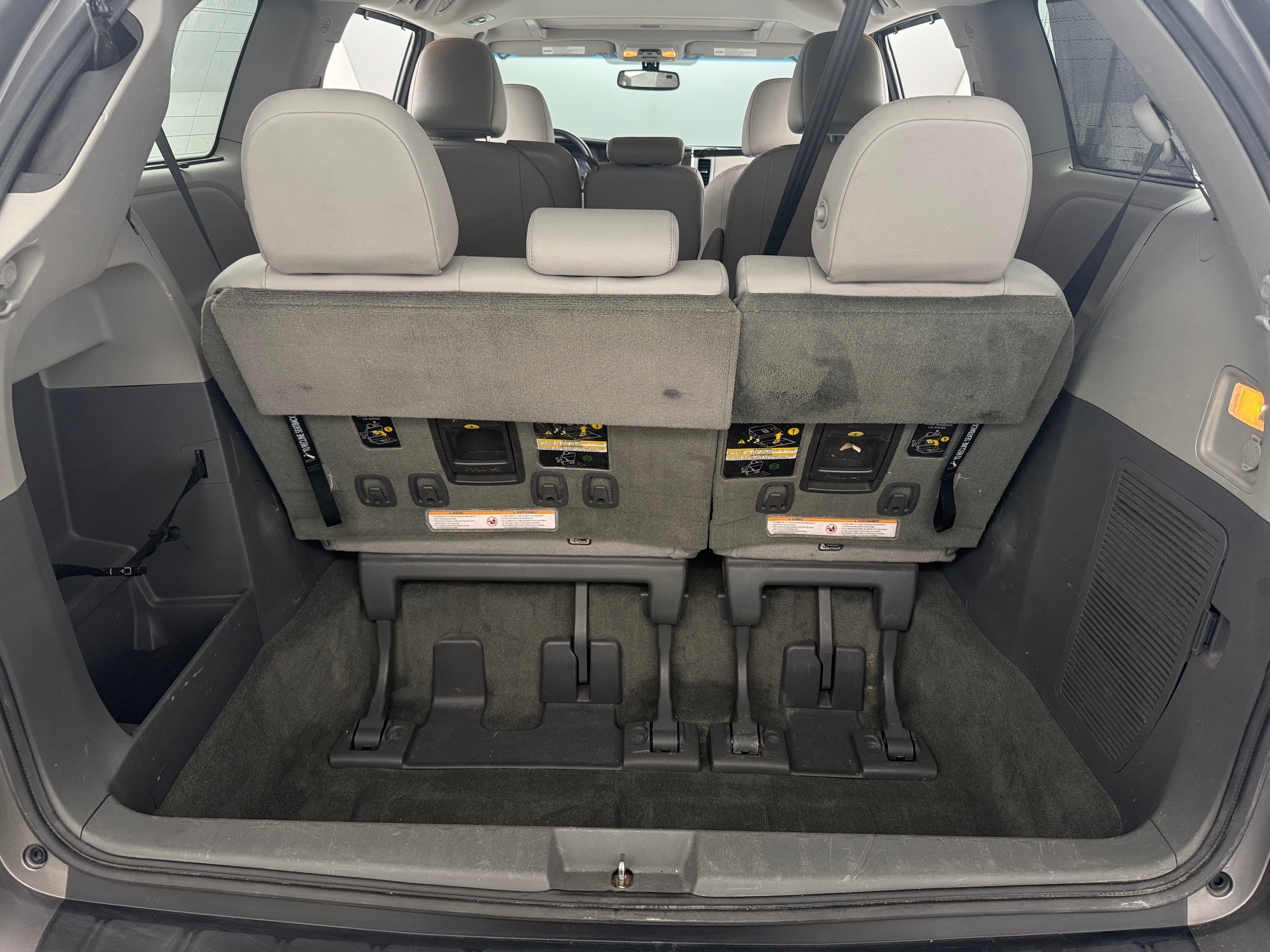 2016 Toyota Sienna XLE 6