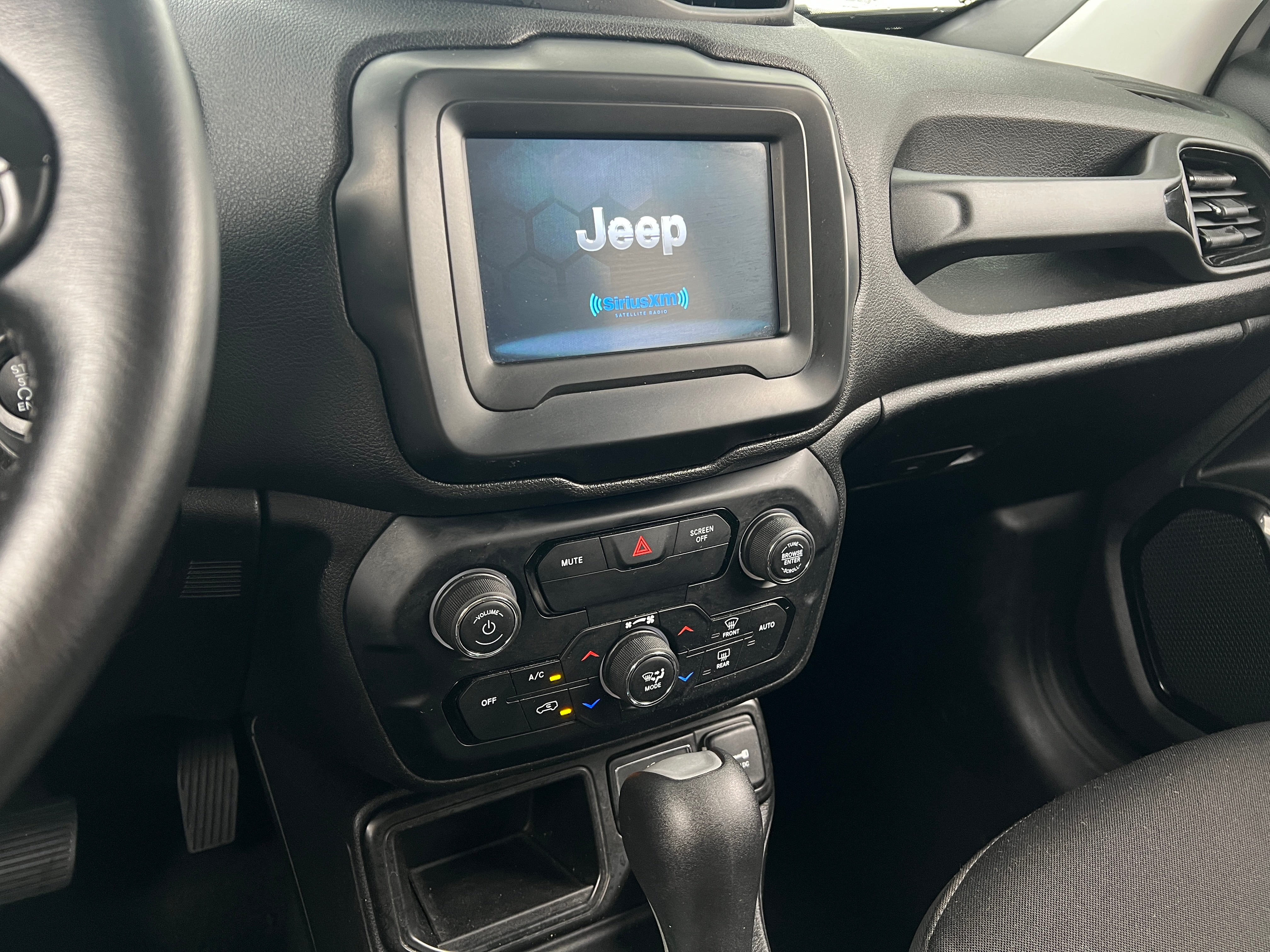 2018 Jeep Renegade Altitude 4