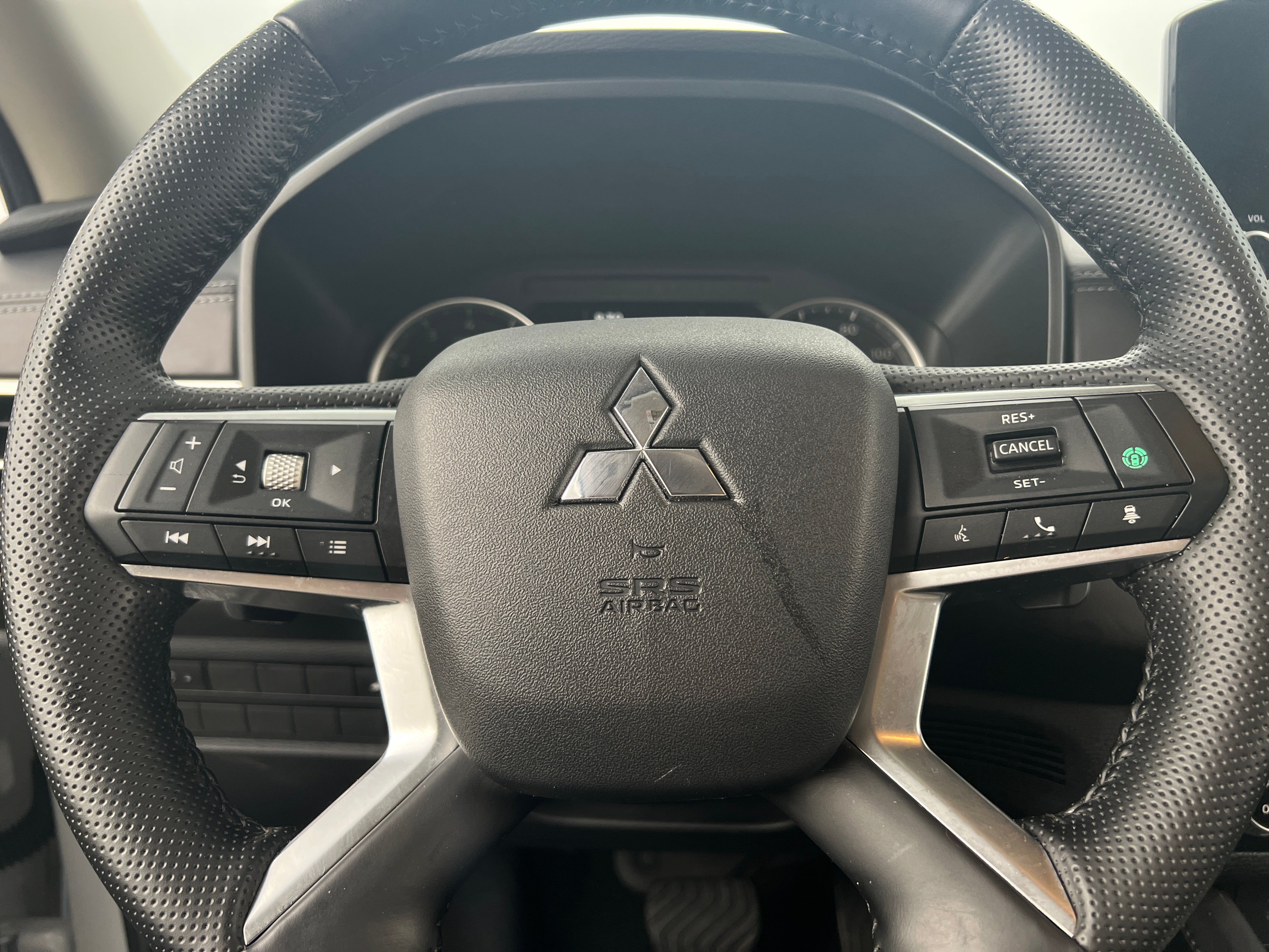 2024 Mitsubishi Outlander SE 4