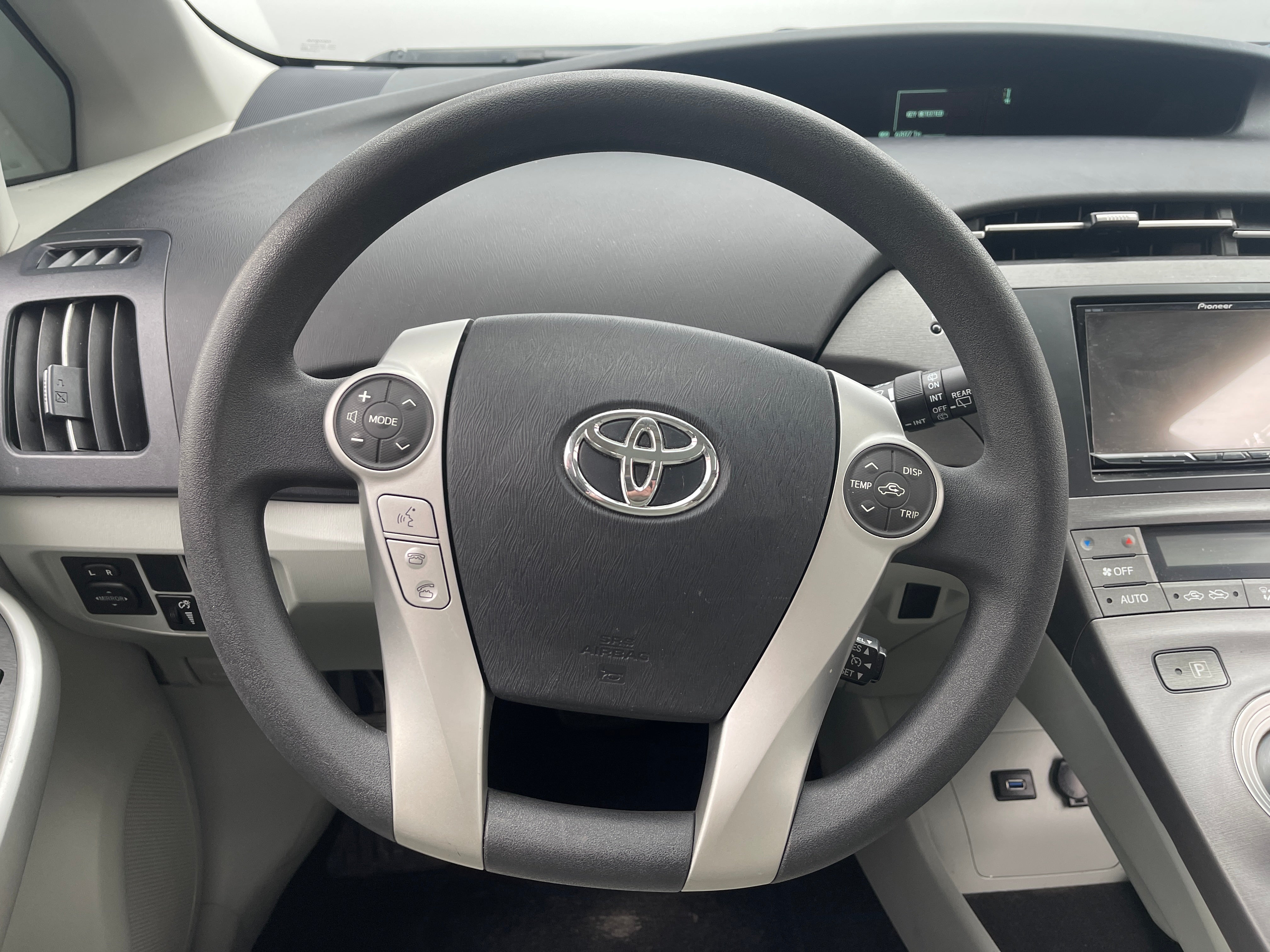 2012 Toyota Prius Three 5