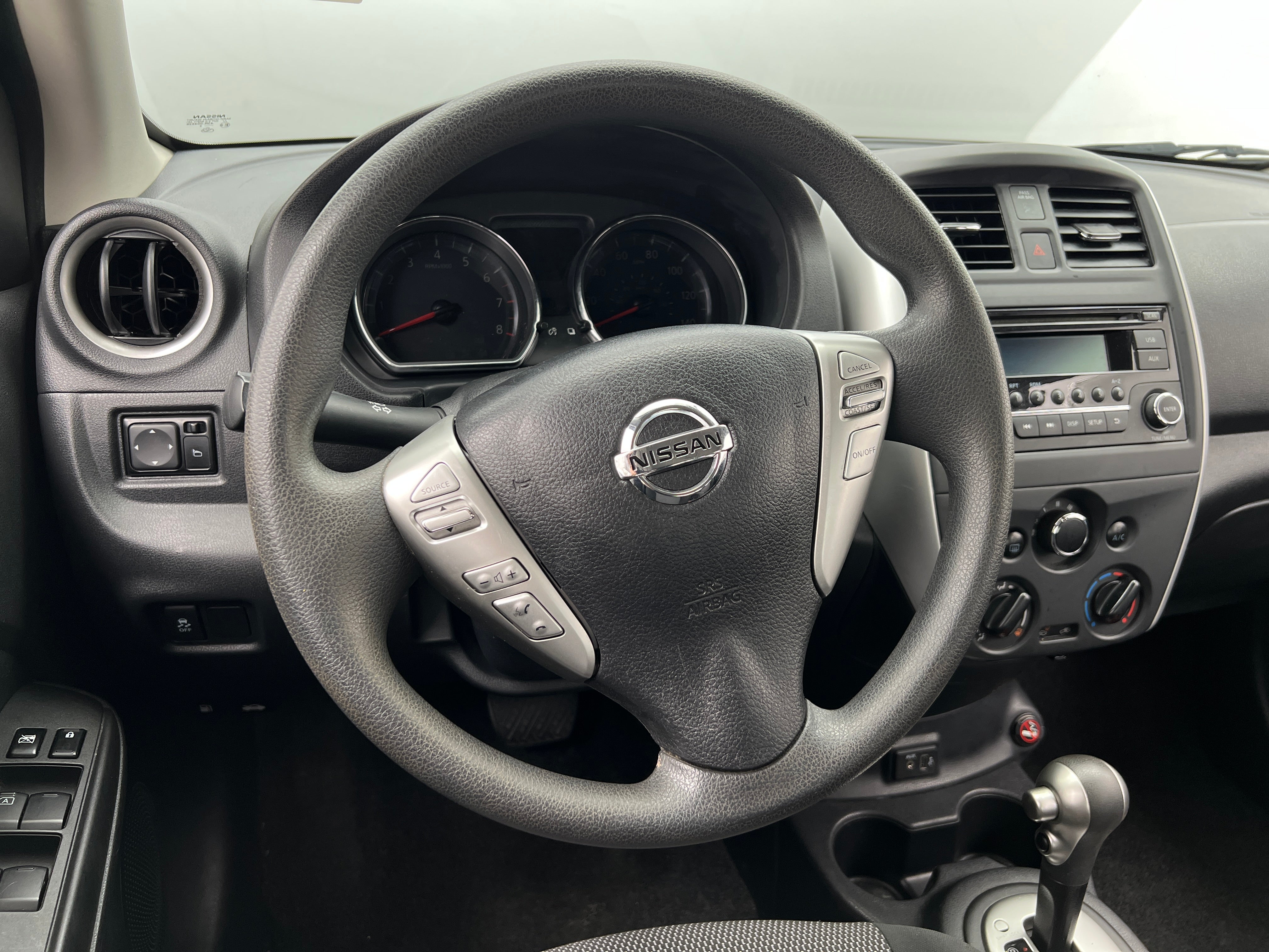 2018 Nissan Versa SV 5