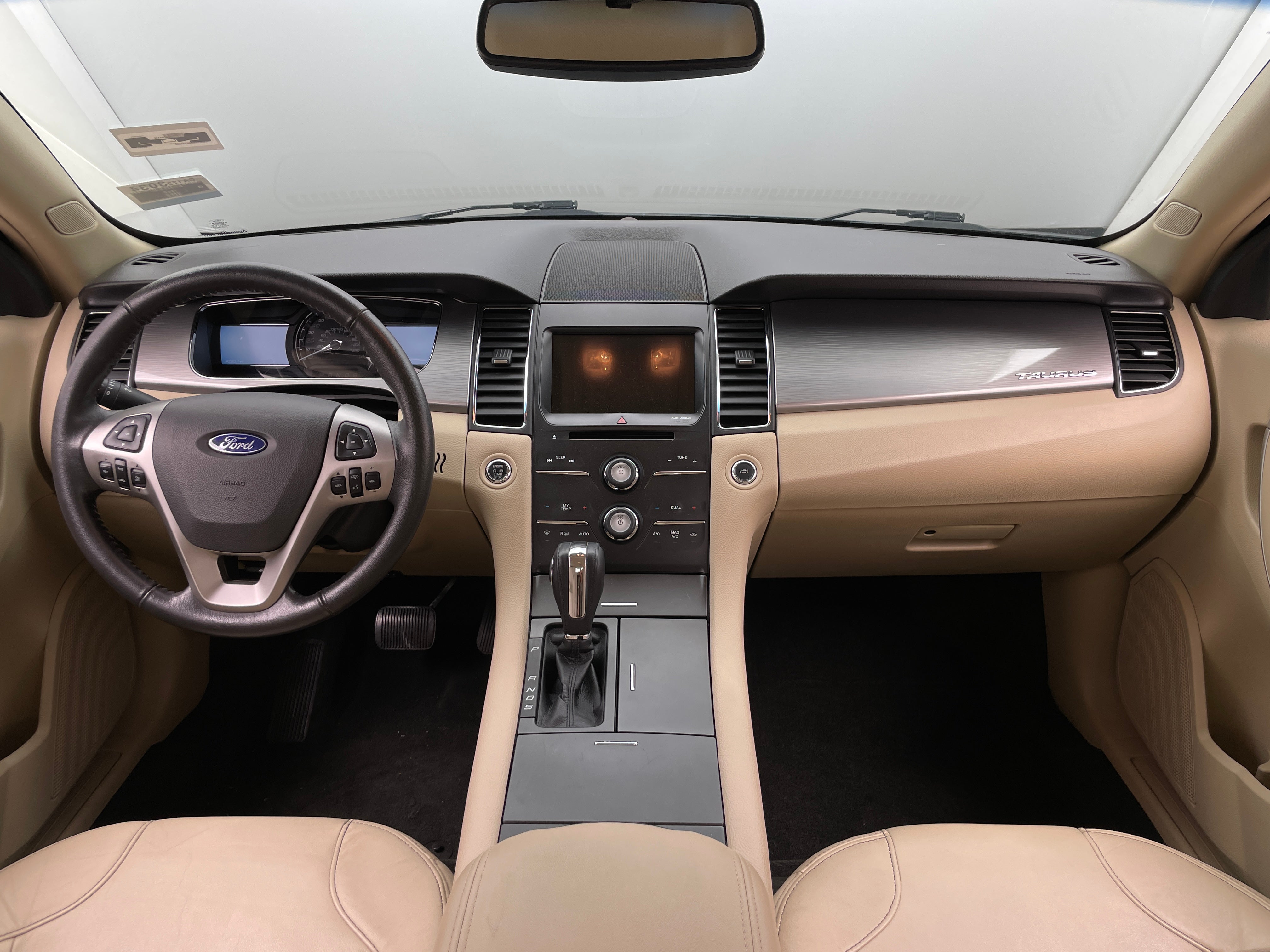 2016 Ford Taurus SEL 2