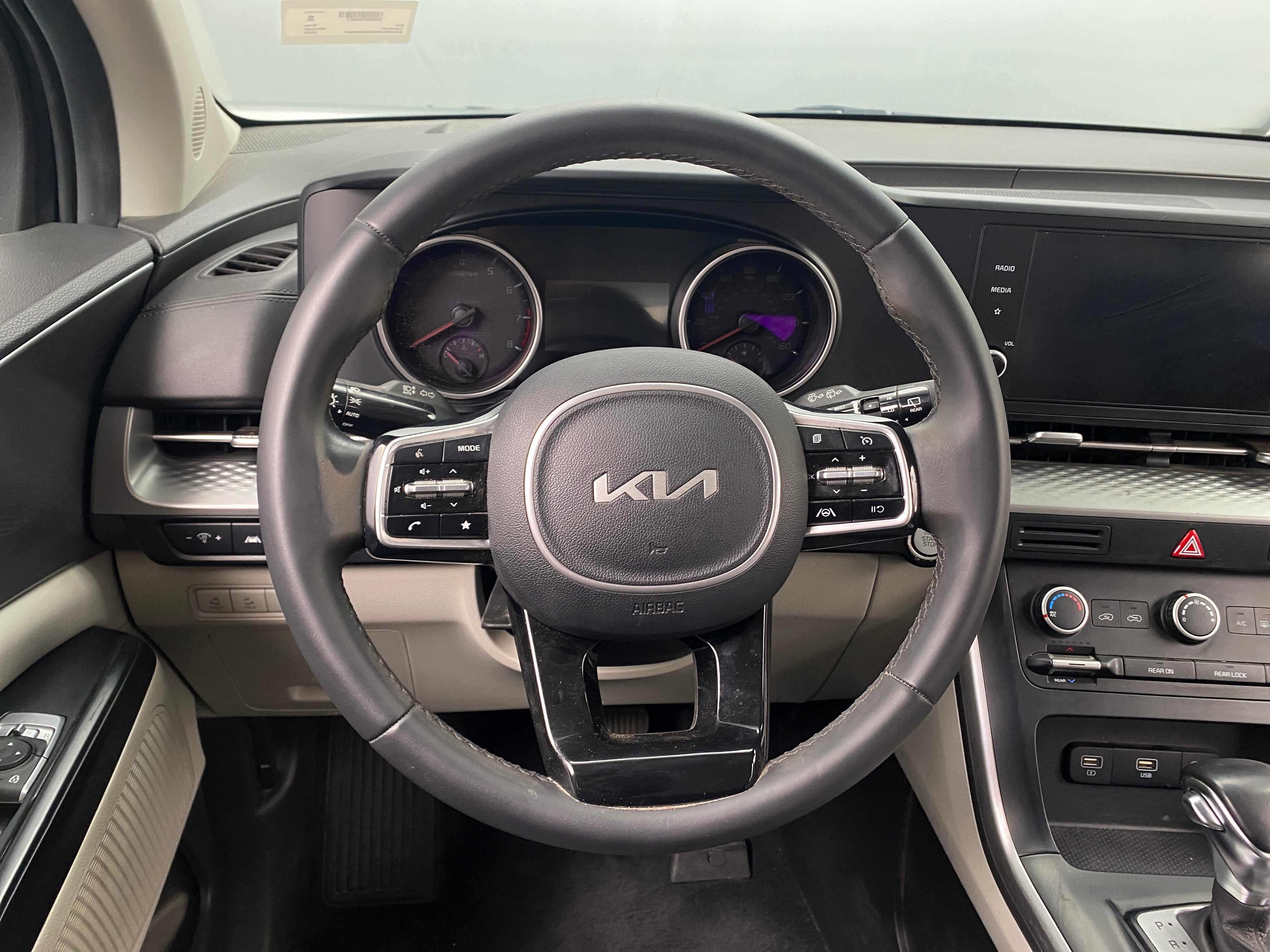 2022 Kia Carnival LX 5