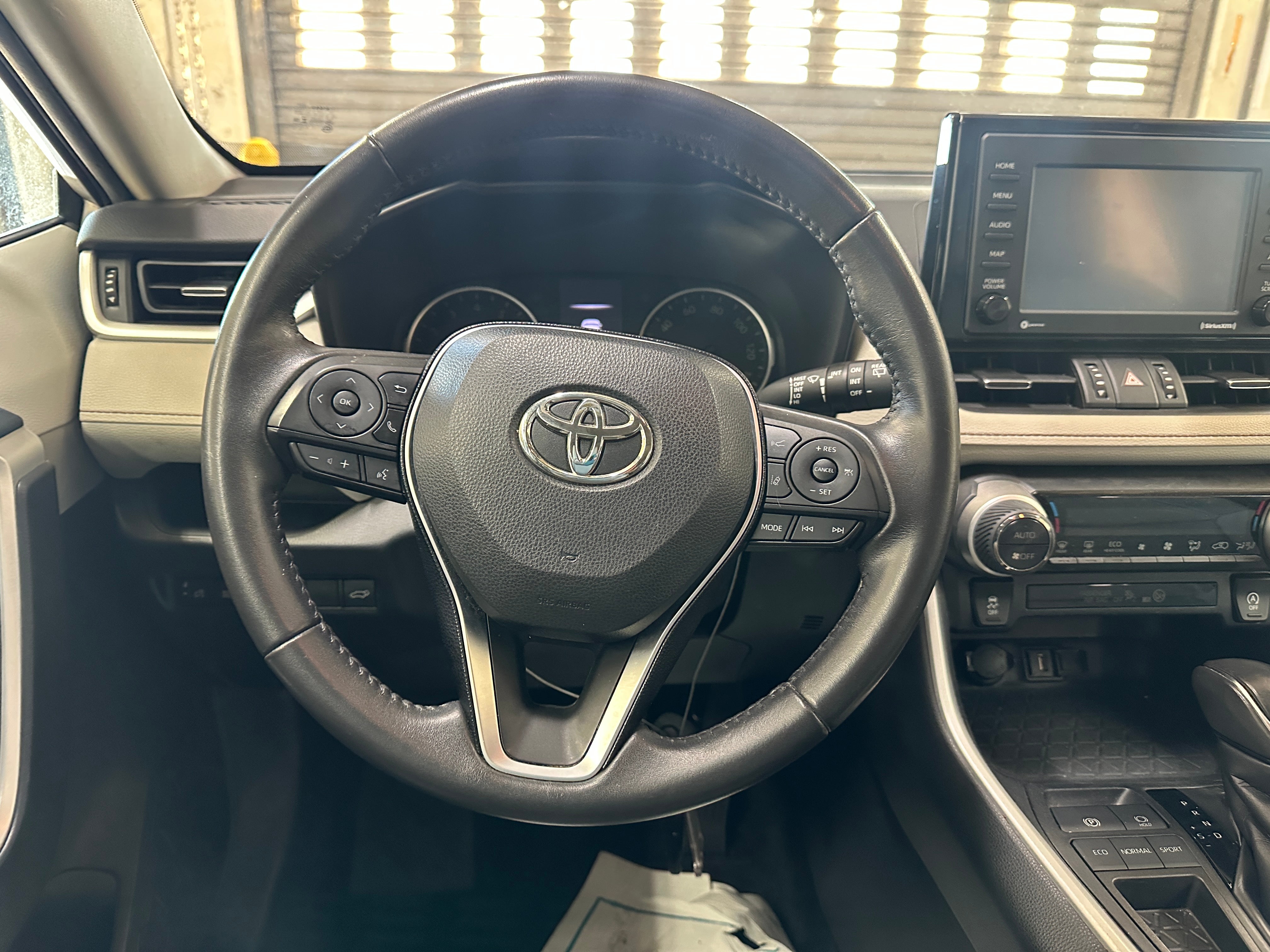 2020 Toyota RAV4 XLE Premium 5