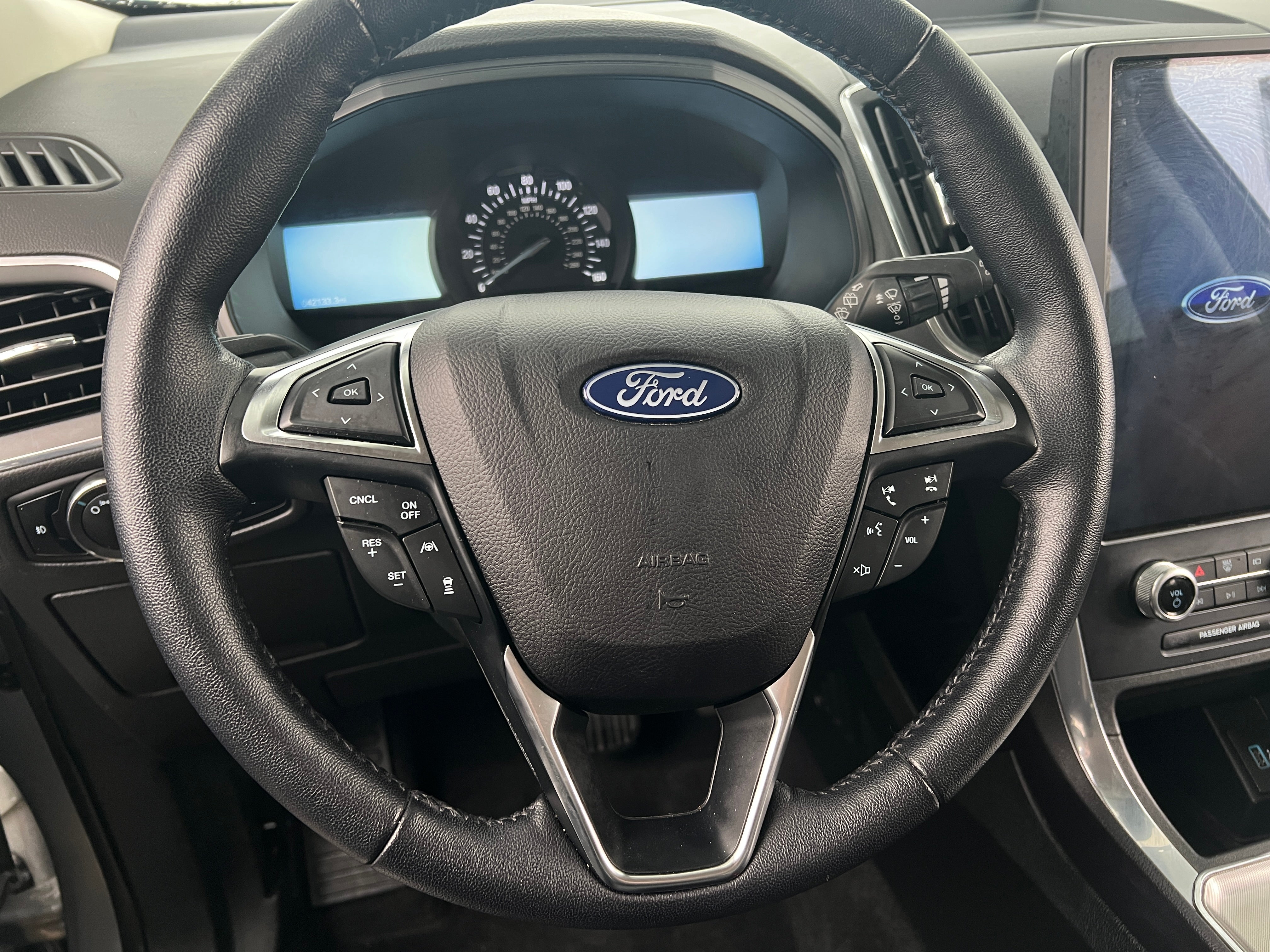 2023 Ford Edge Titanium 5