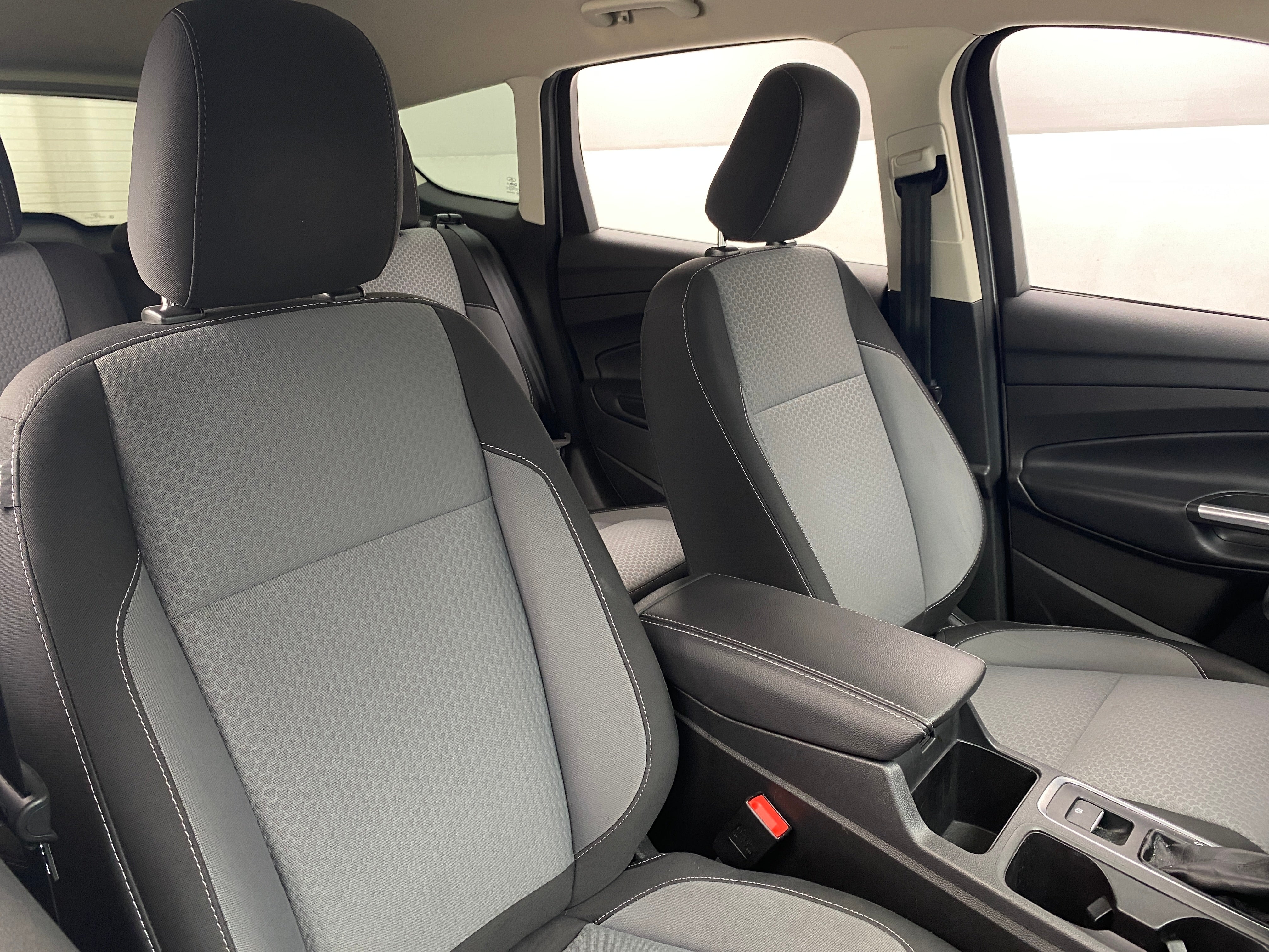 2019 Ford Escape SE 2