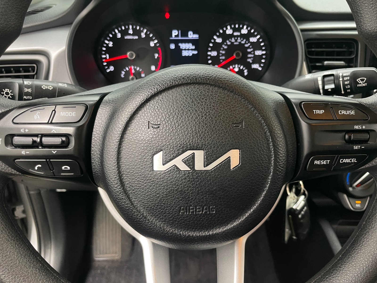 Thumbnail: 2023 Kia Rio - 5